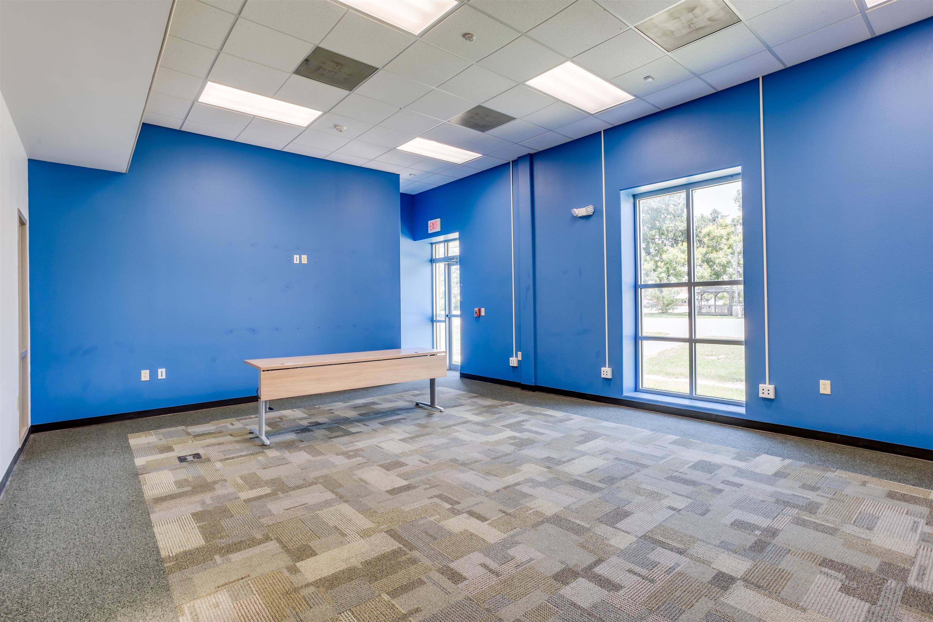 500 W 1st Avenue Hutchinson KS 67501