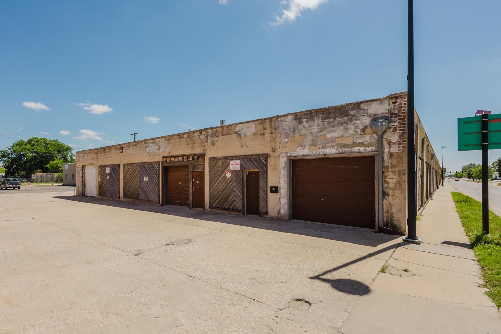 470 N Seneca Wichita KS 67203