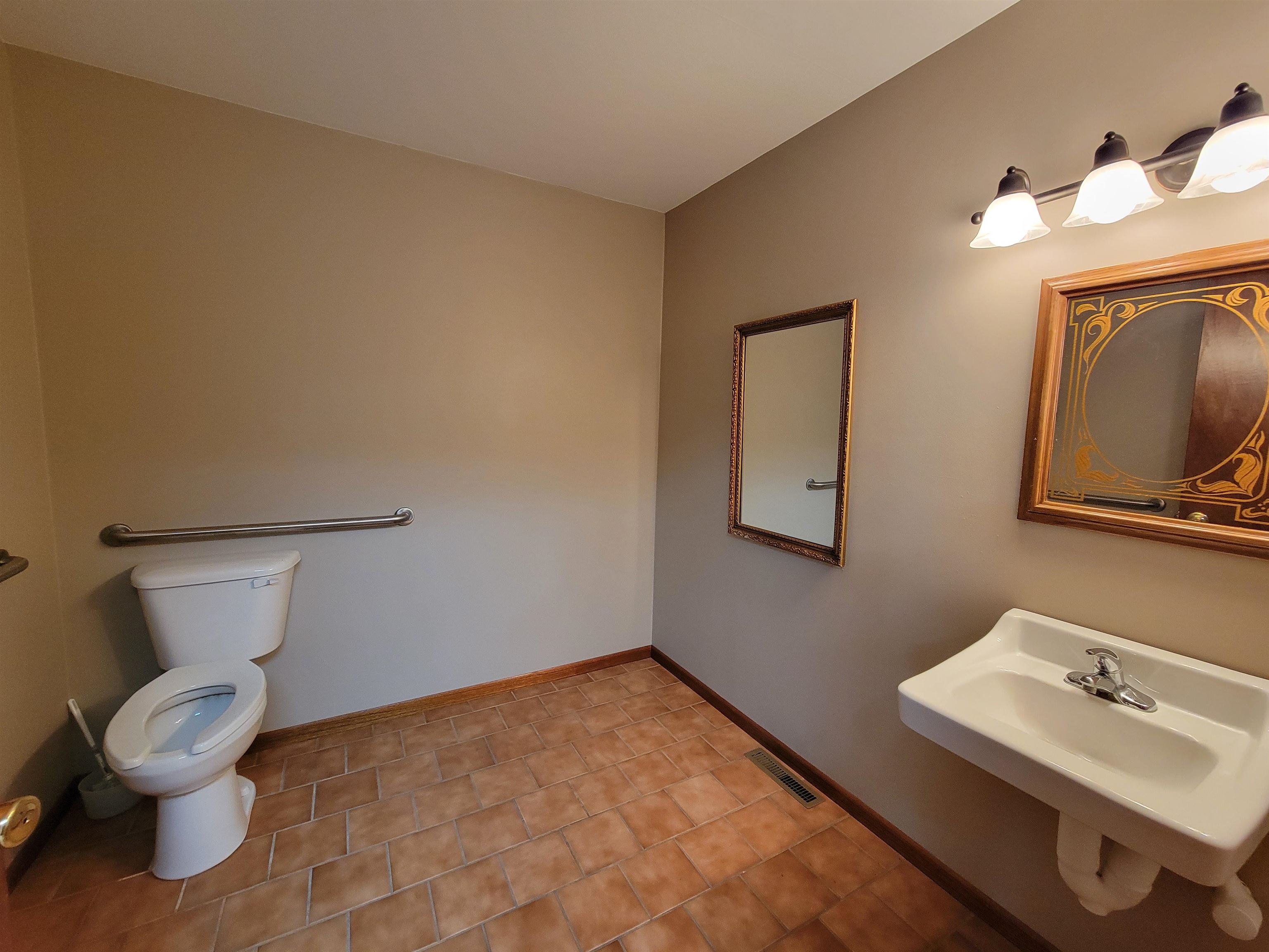 213 E Harvey Wellington KS 67152