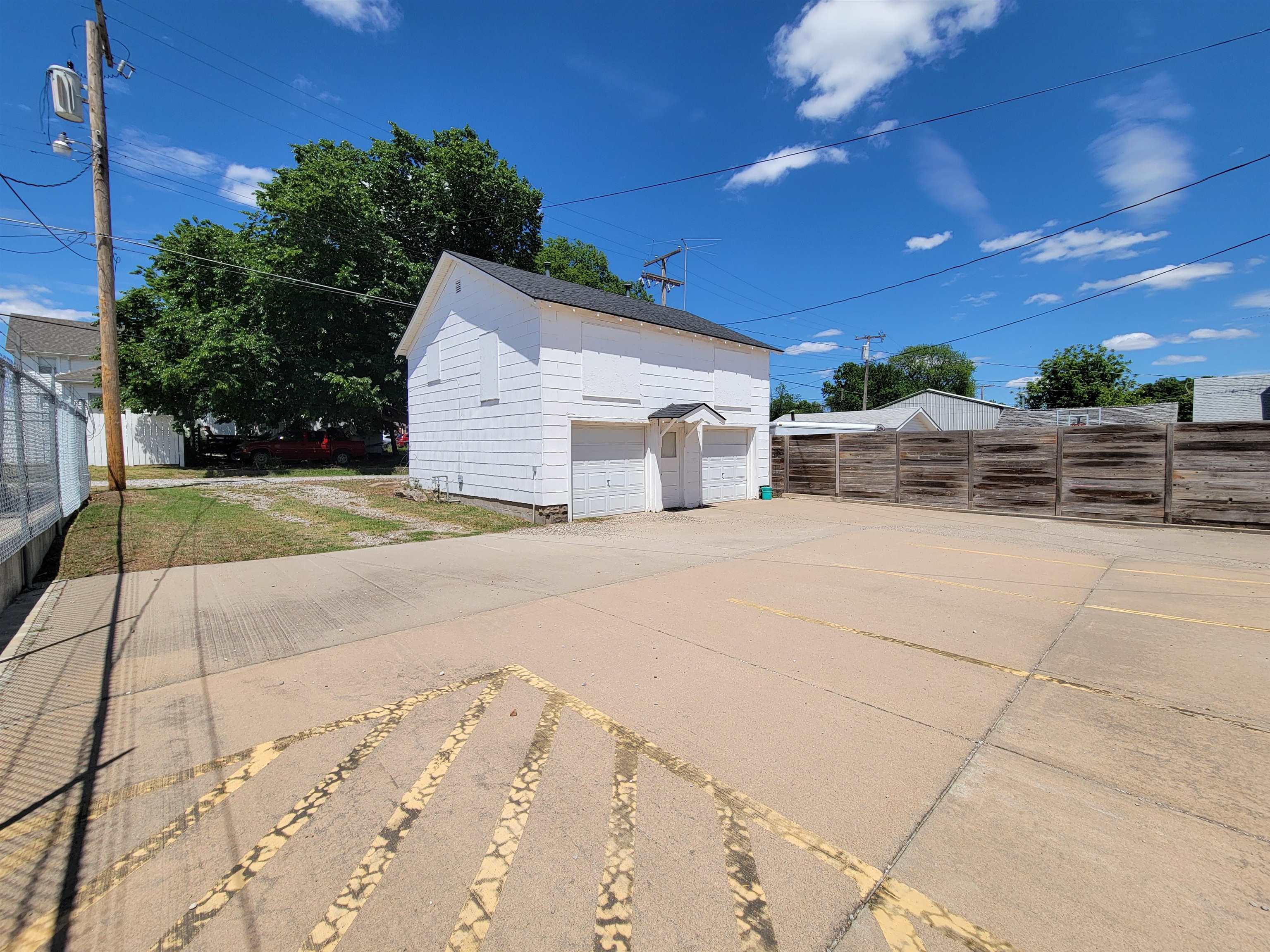 213 E Harvey Wellington KS 67152