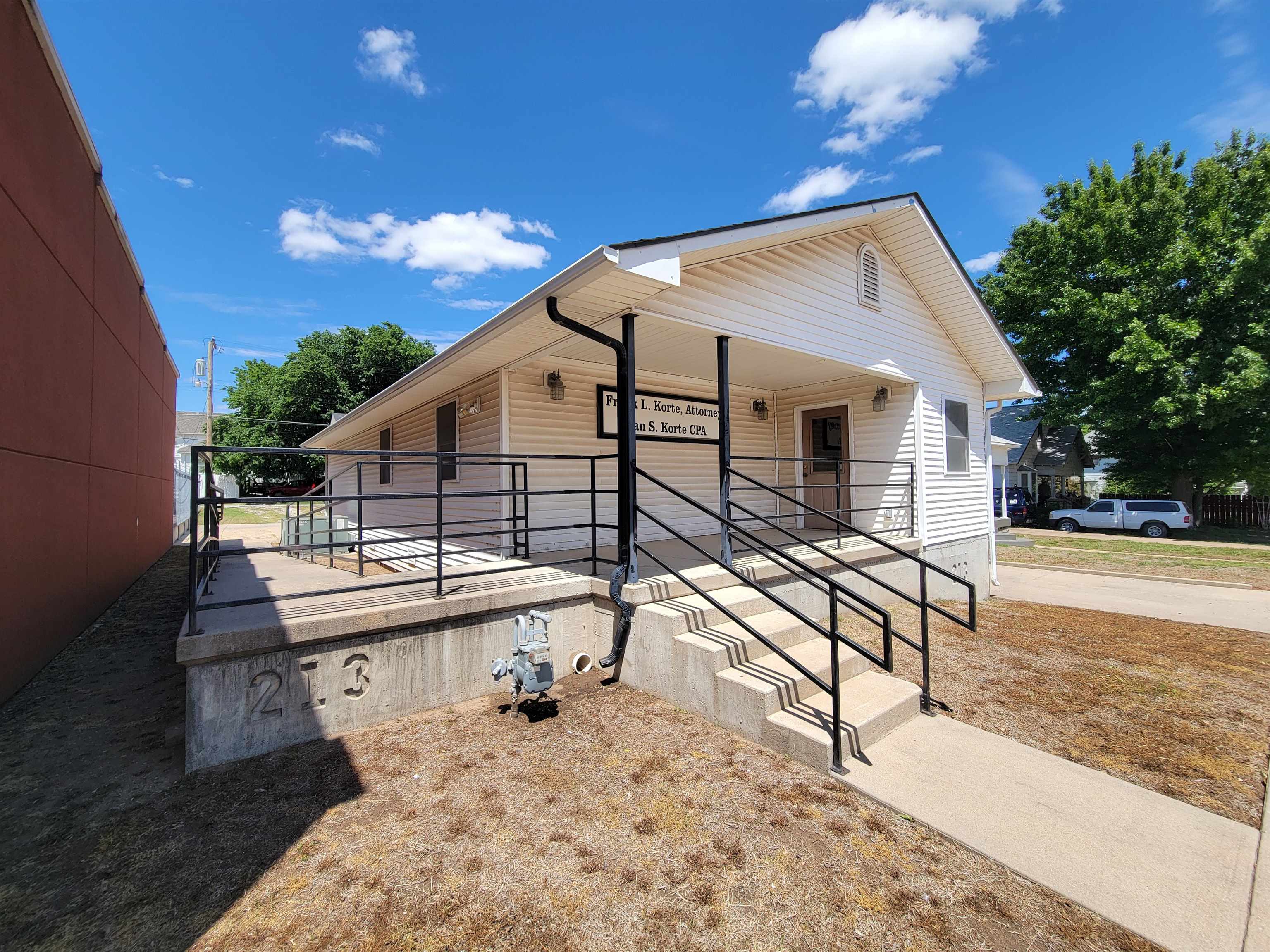 213 E Harvey Wellington KS 67152