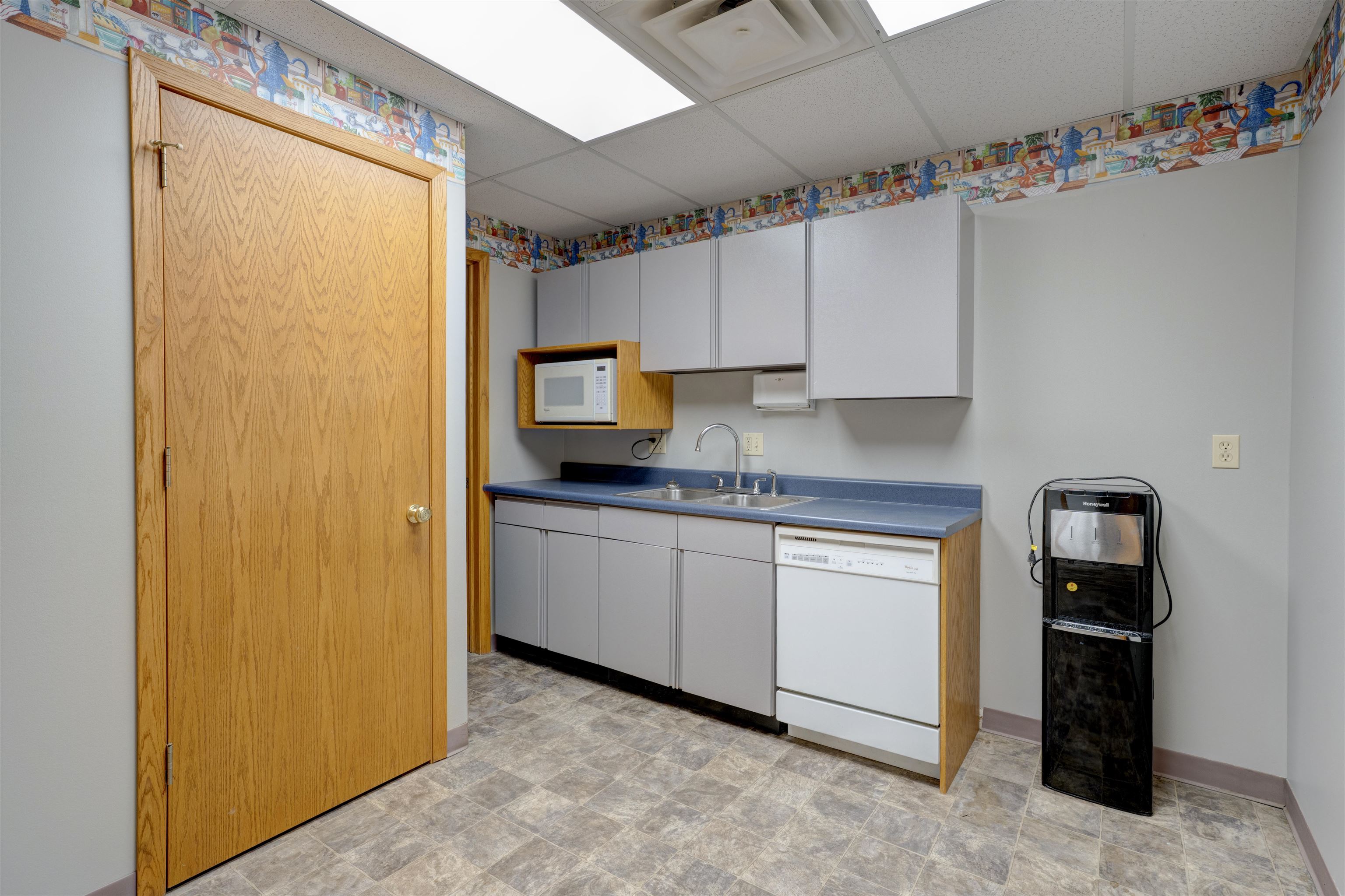 810 Main Street Winfield KS 67156