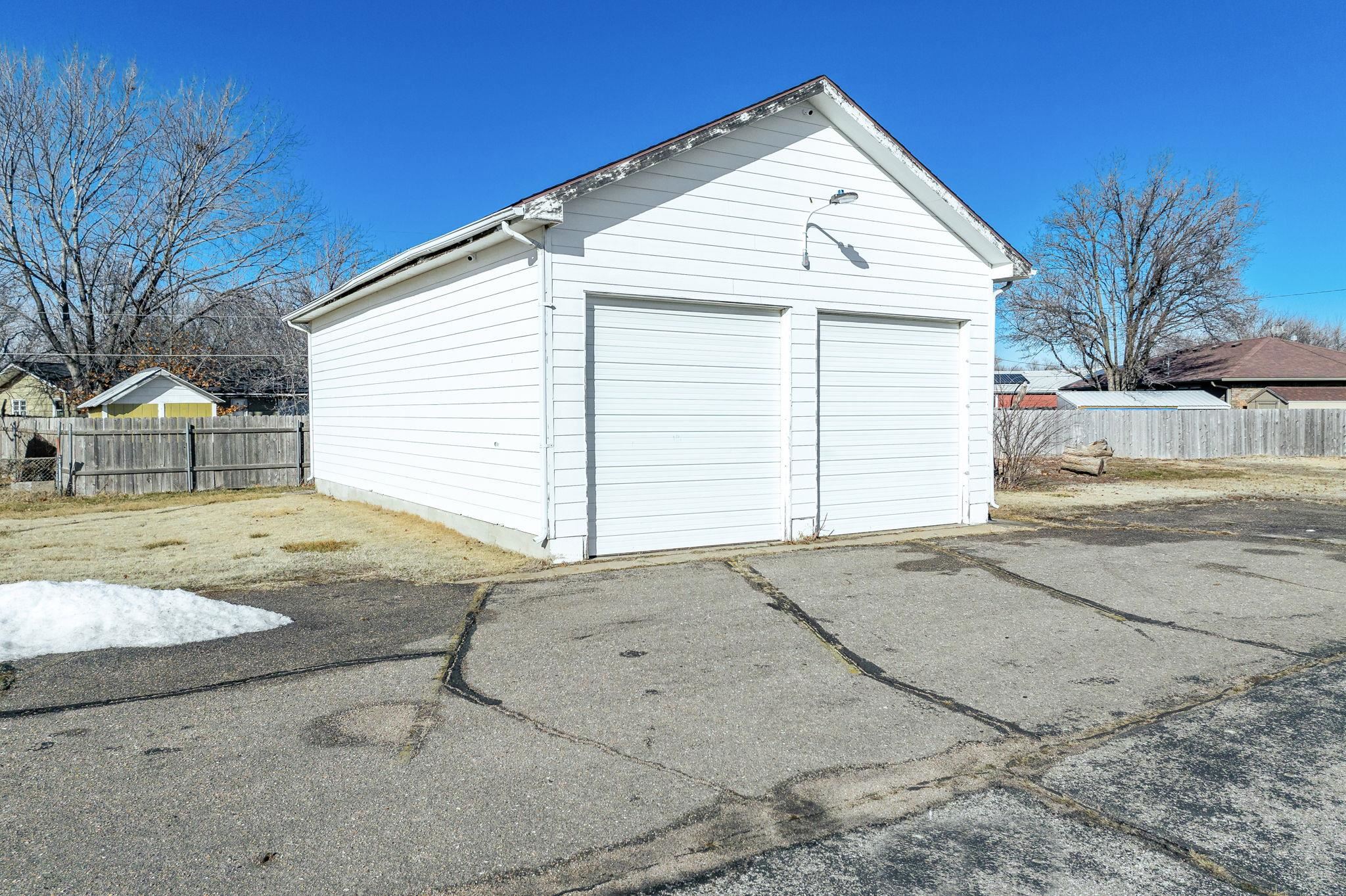 2757 S Glenn Wichita KS 67217-1841