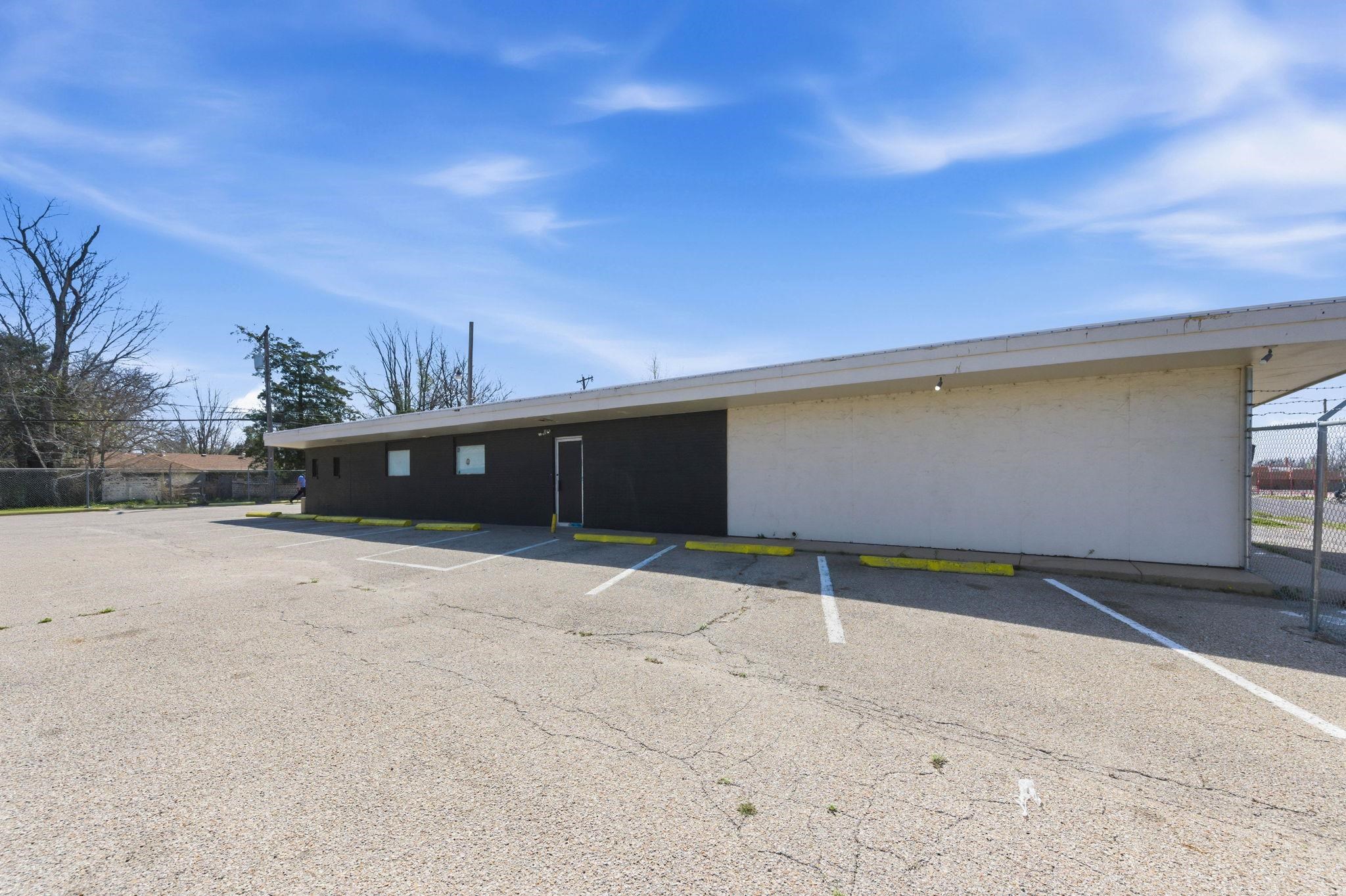 2032 S Broadway Wichita KS 67211