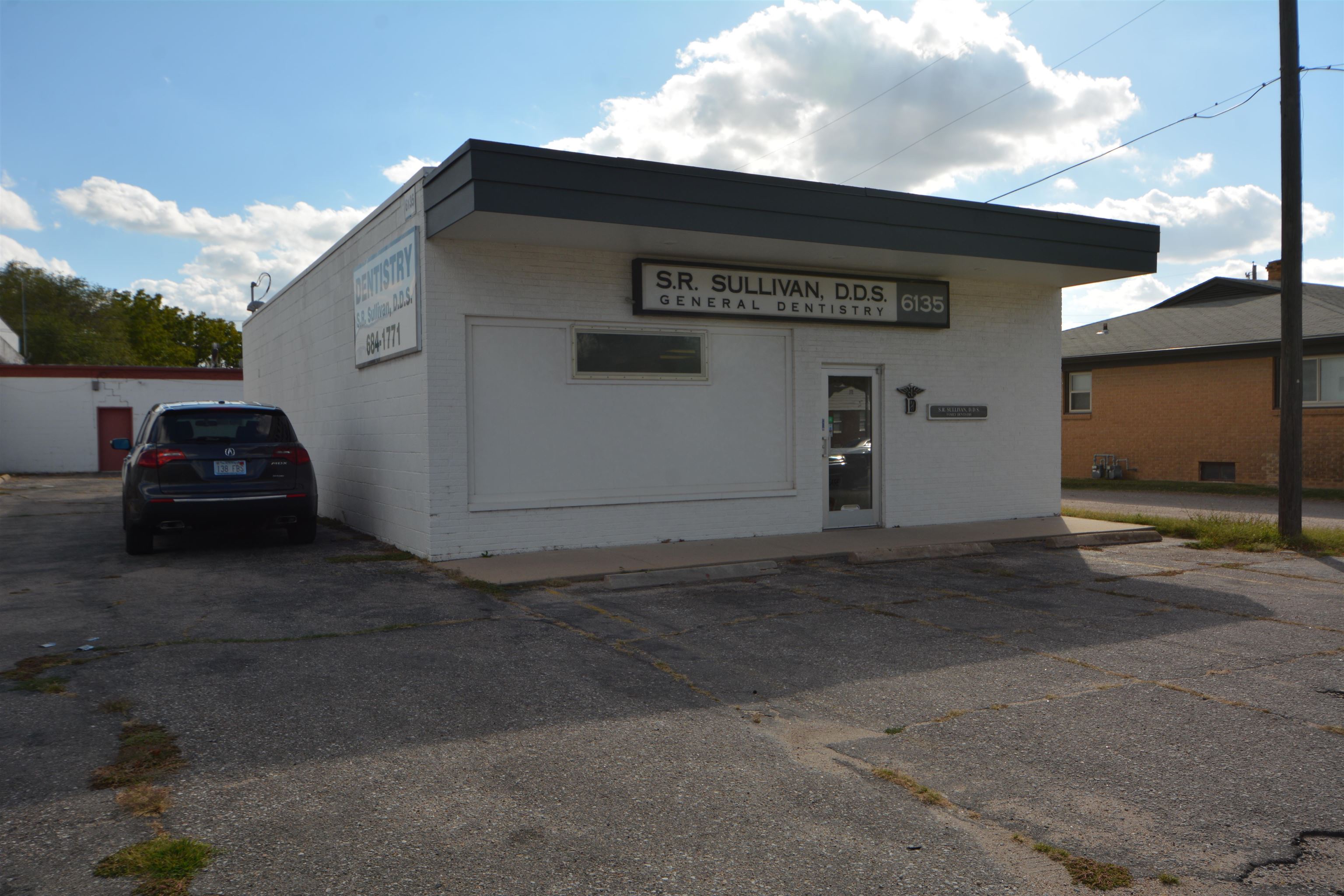 6135 E Harry Street Wichita KS 67218