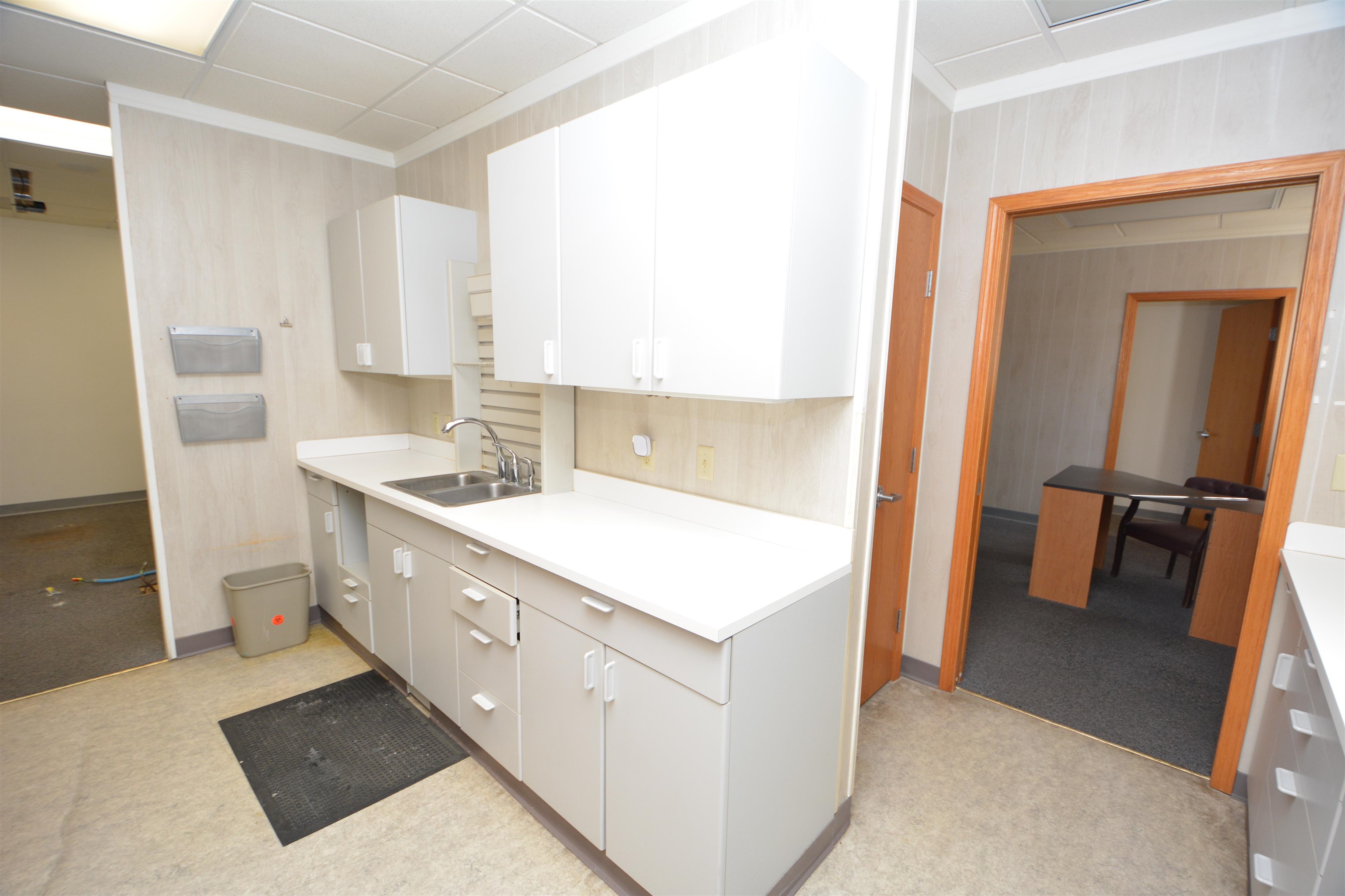 6135 E Harry Street Wichita KS 67218
