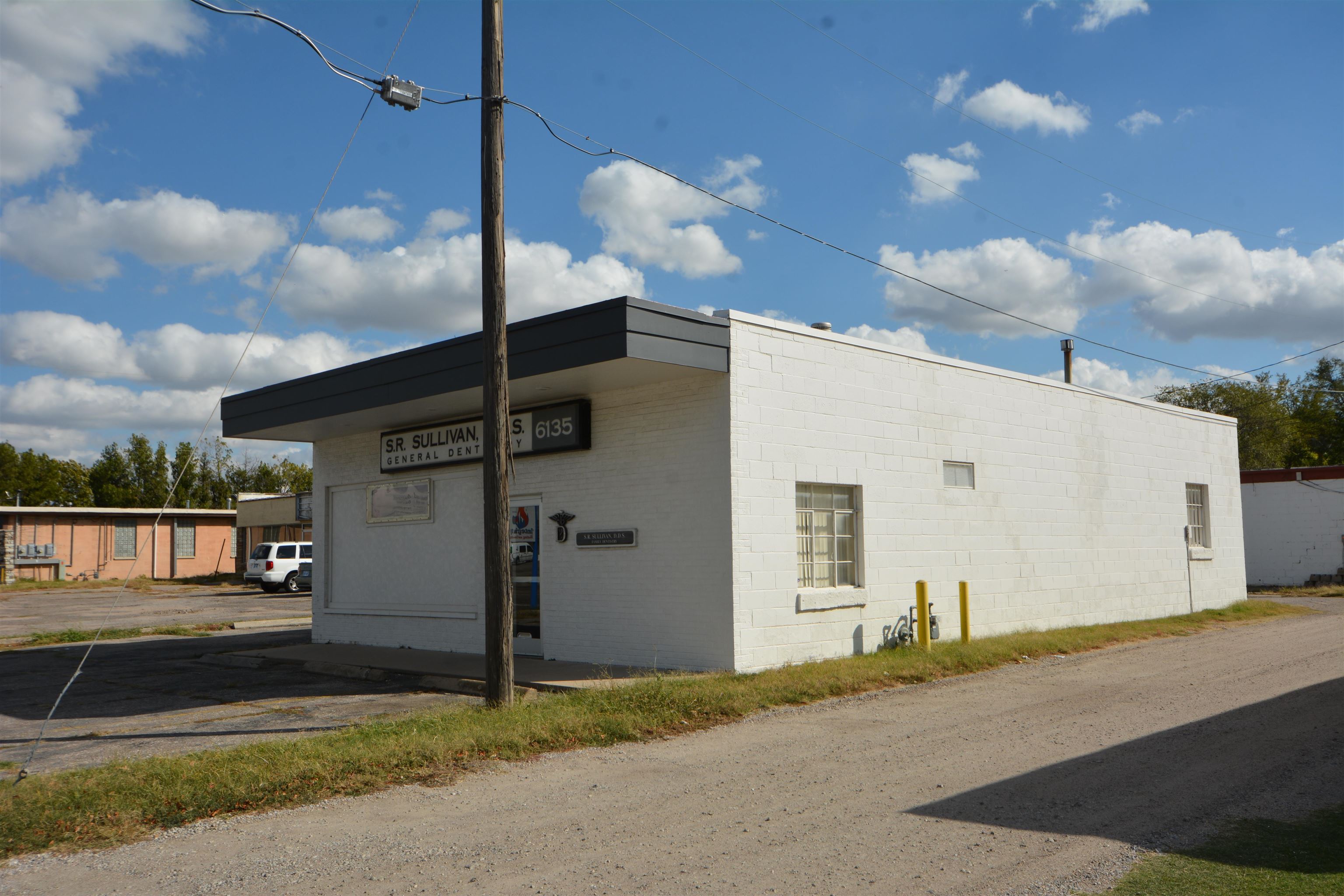 6135 E Harry Street Wichita KS 67218