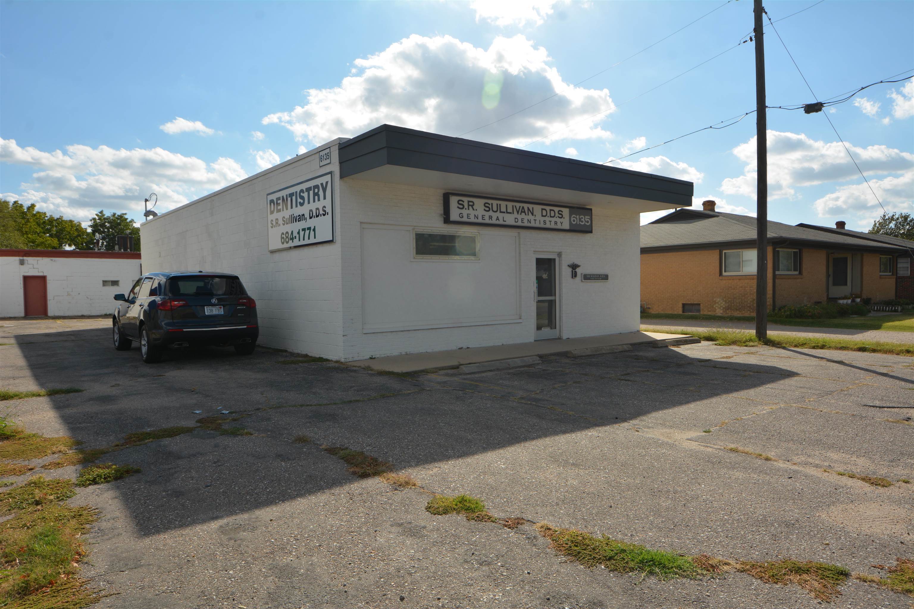 6135 E Harry Street Wichita KS 67218
