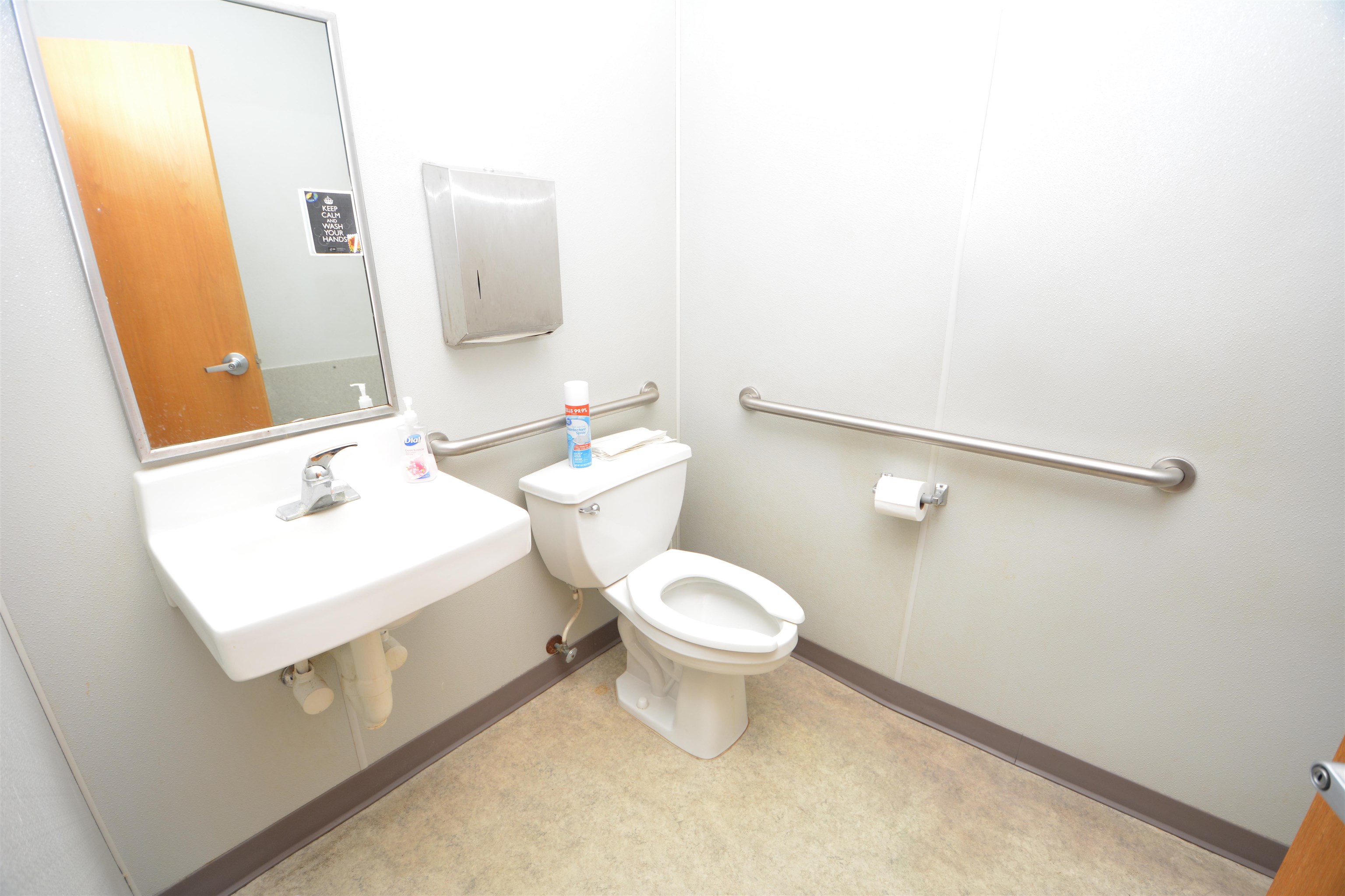 6135 E Harry Street Wichita KS 67218