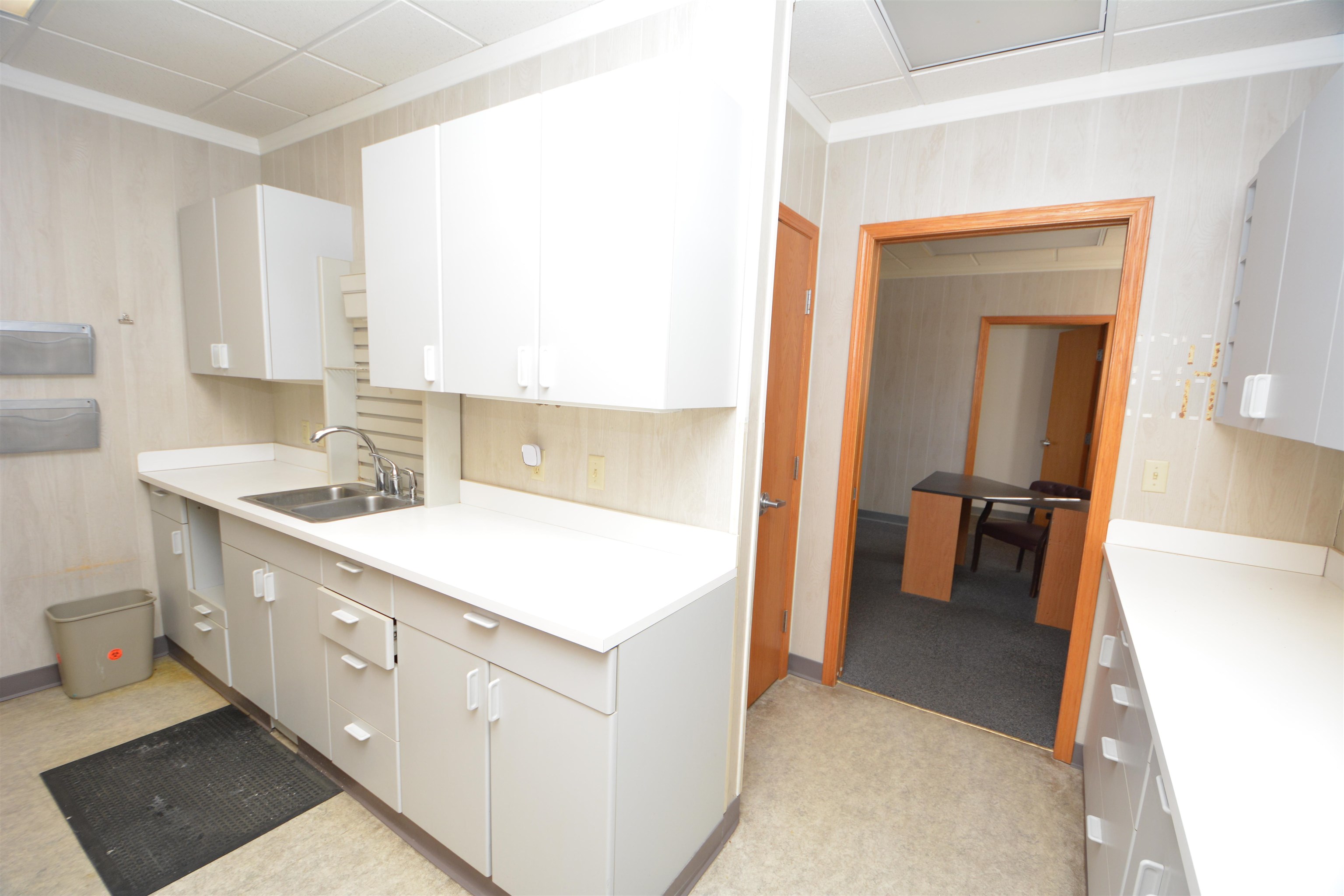6135 E Harry Street Wichita KS 67218