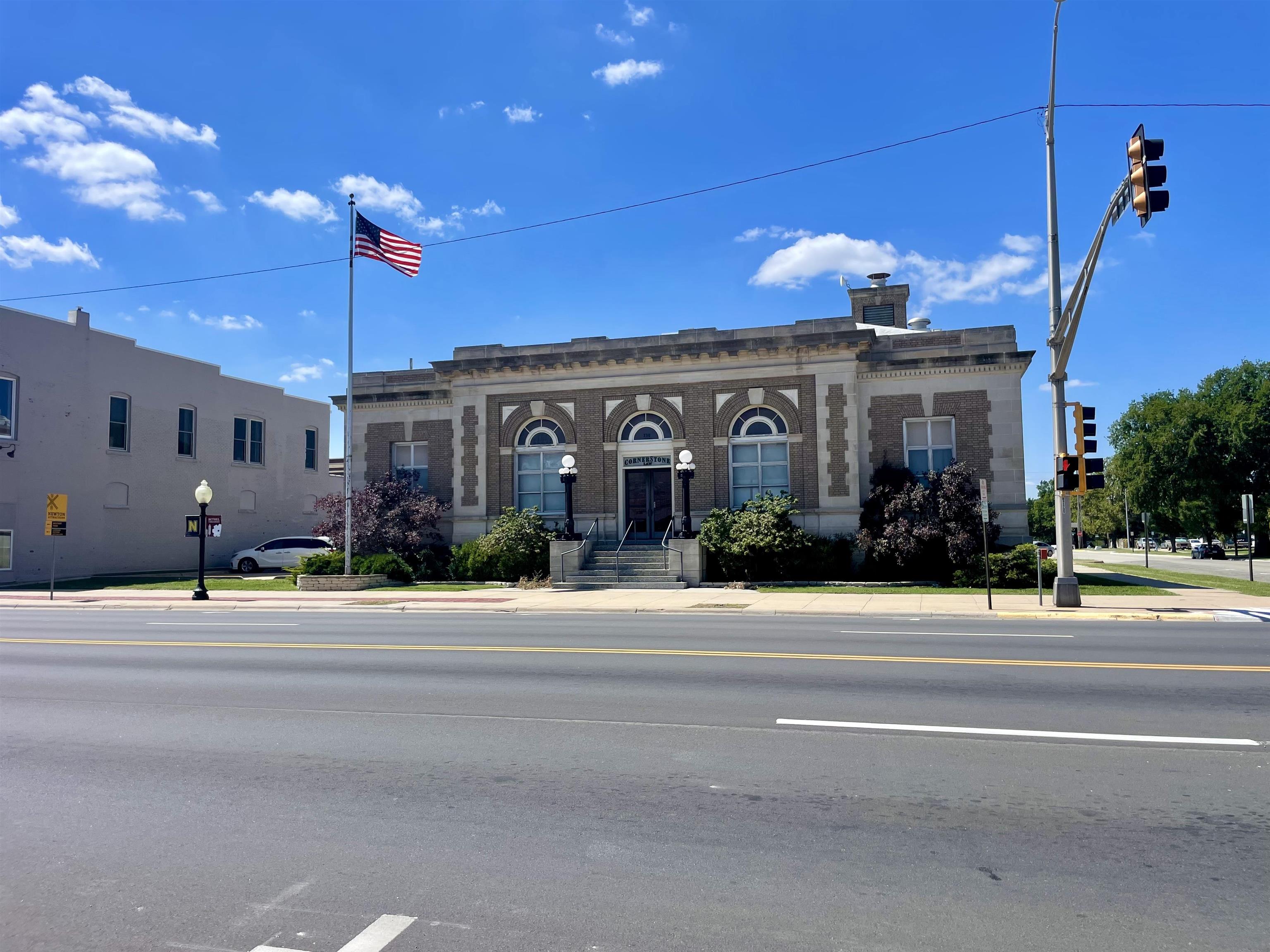 725 N Main Street Newton KS 67114