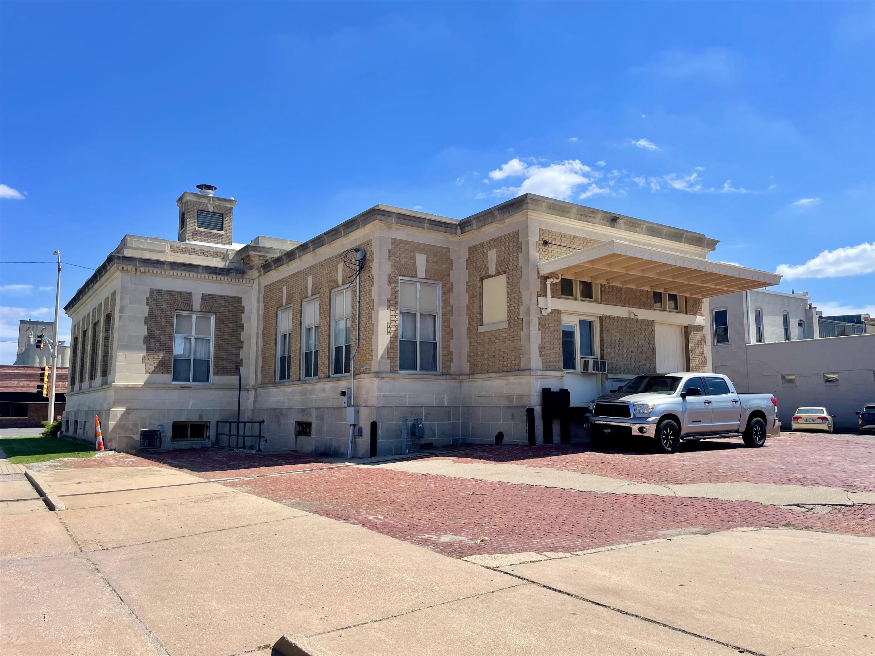 725 N Main Street Newton KS 67114