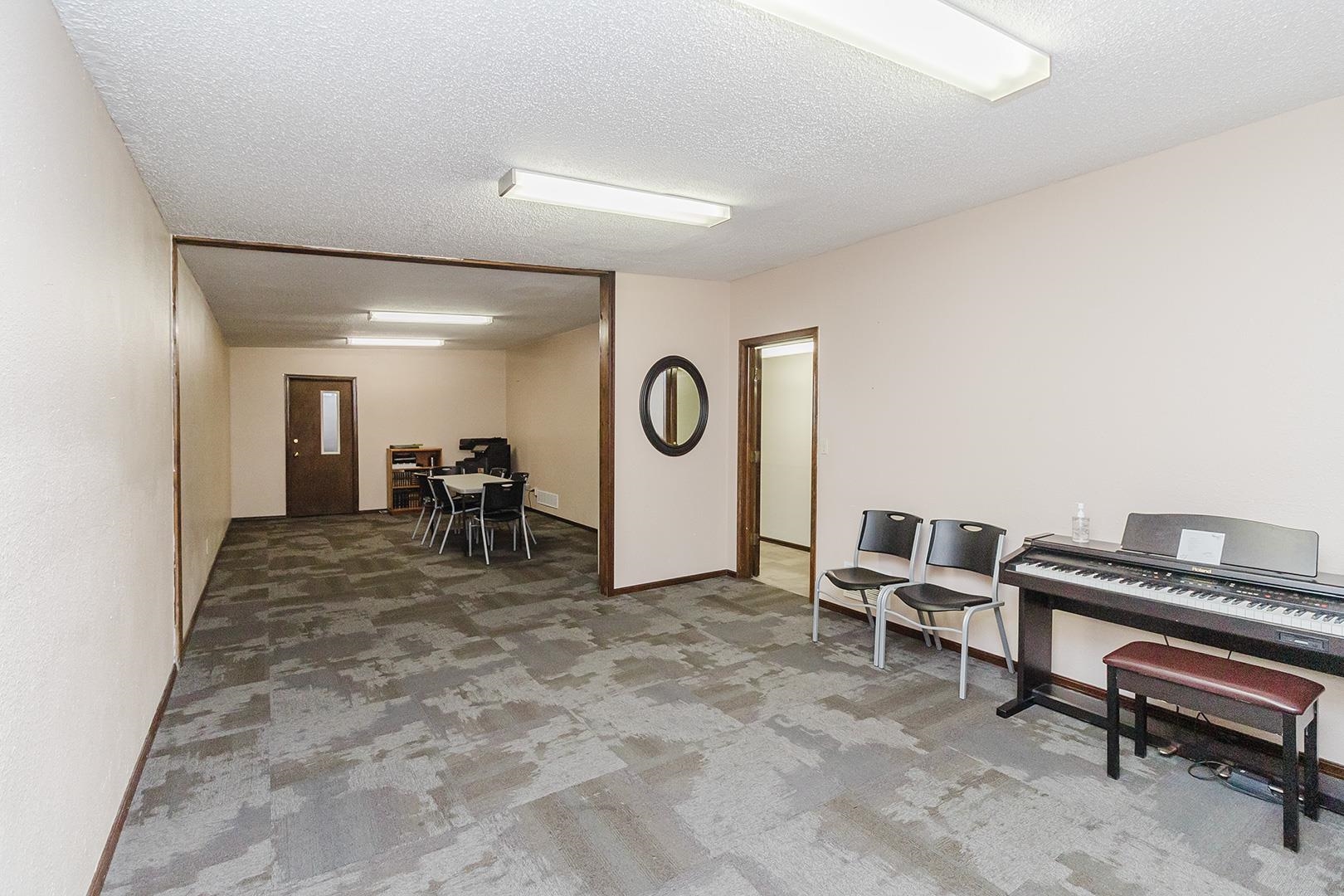 1319 E 17th Hutchinson KS 67501