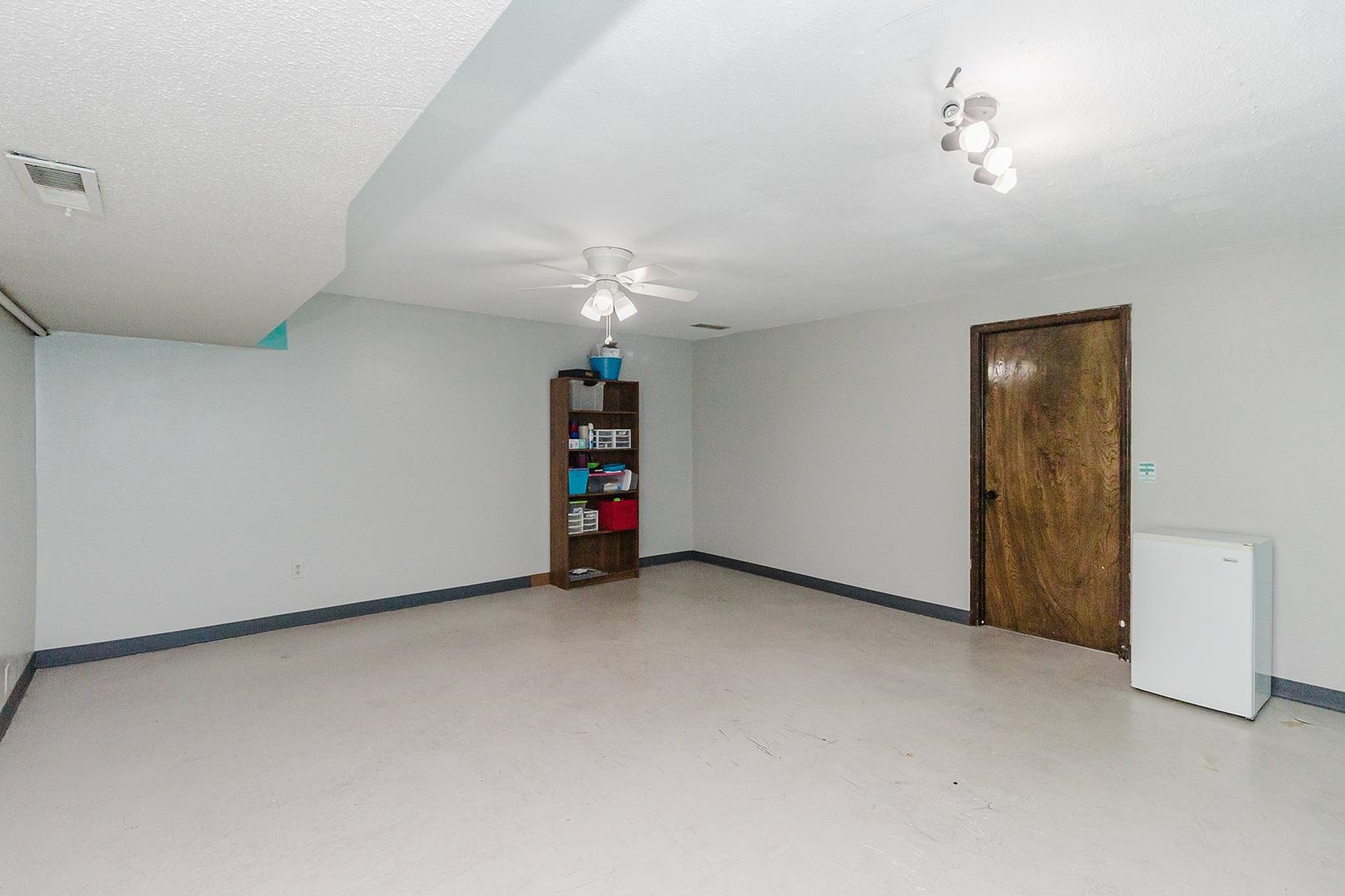 1319 E 17th Hutchinson KS 67501