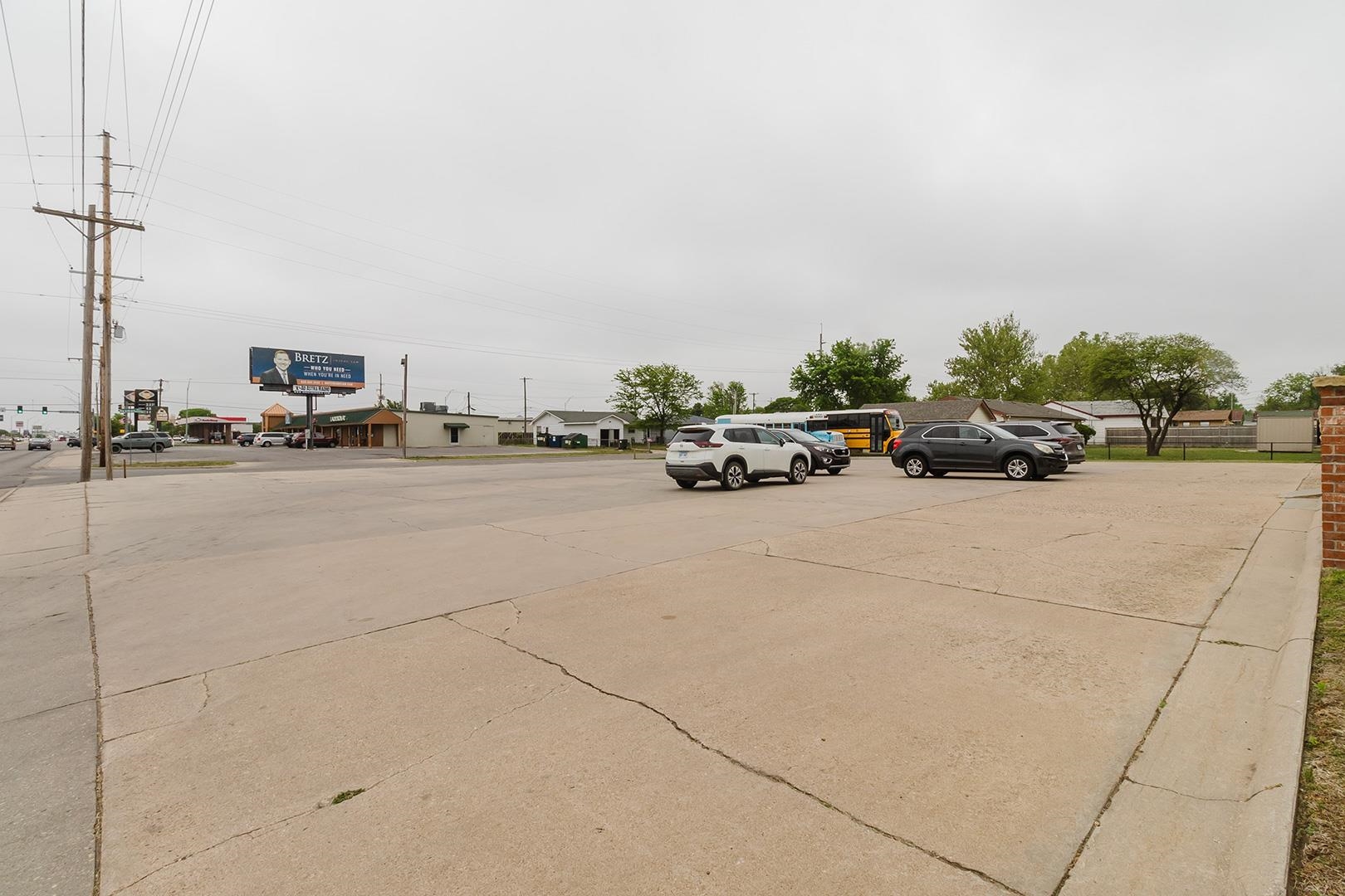 1319 E 17th Hutchinson KS 67501
