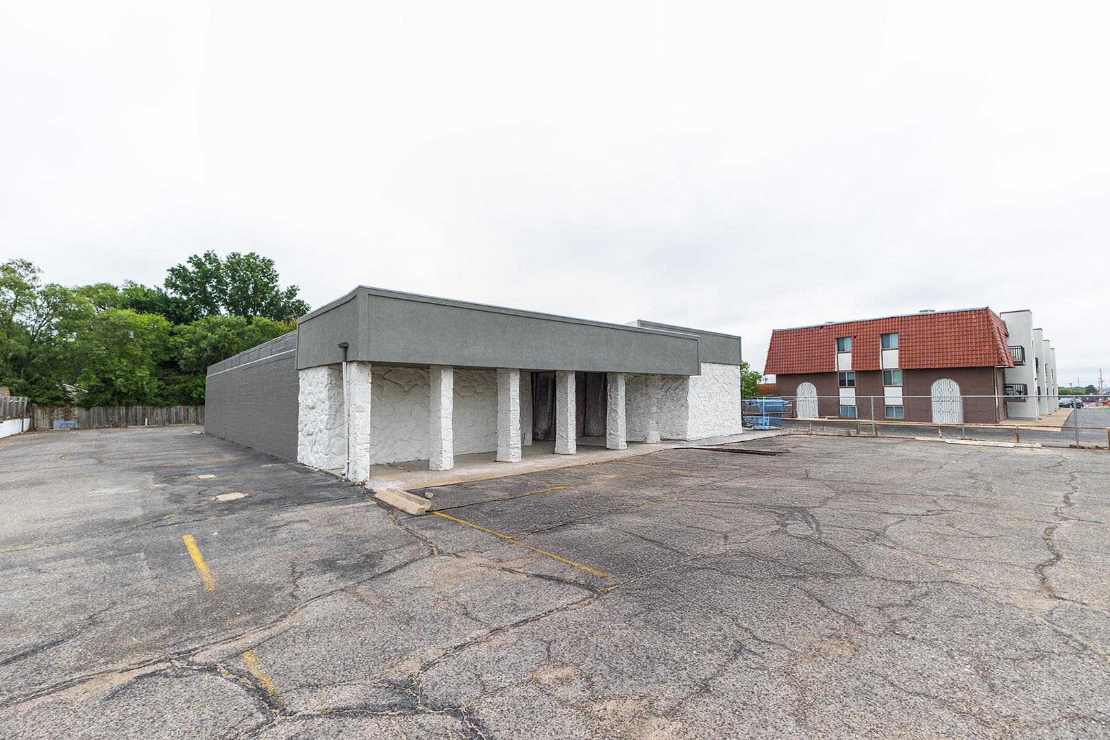 2234 S Oliver Wichita KS 67218