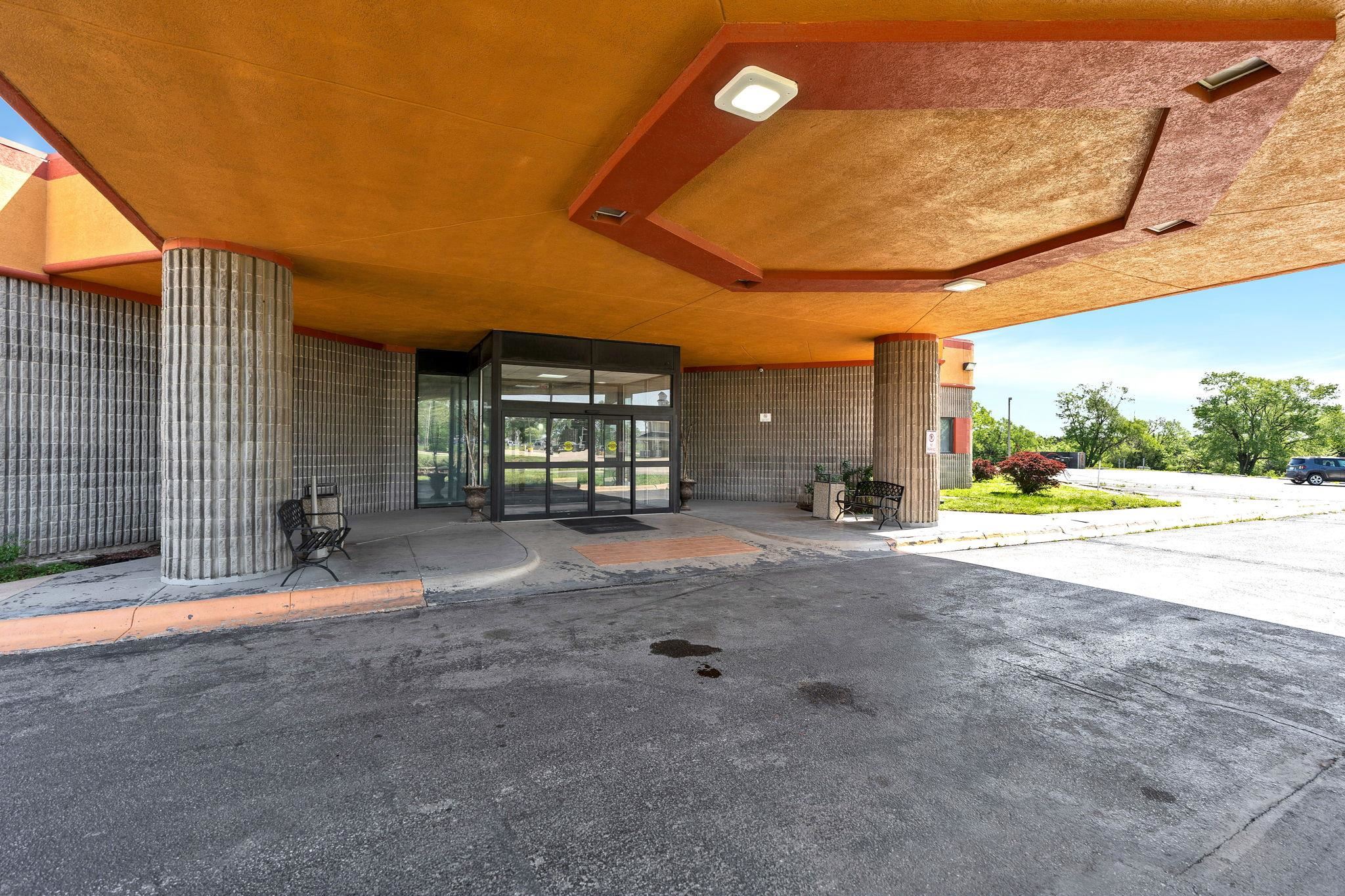 3232 N Summit Street Arkansas City KS 67005