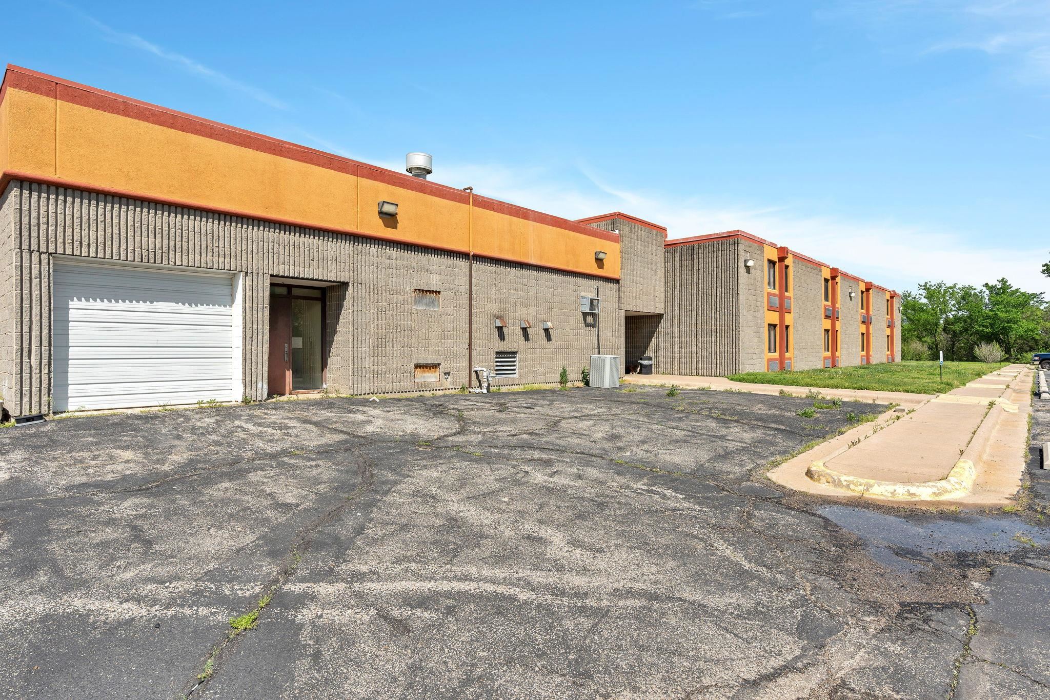 3232 N Summit Street Arkansas City KS 67005