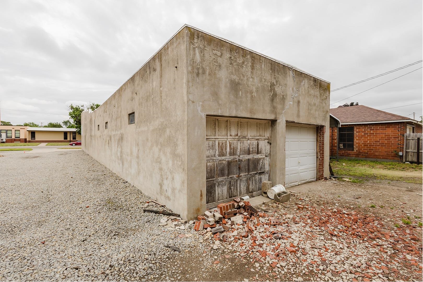 1207 Washington Great Bend KS 67530