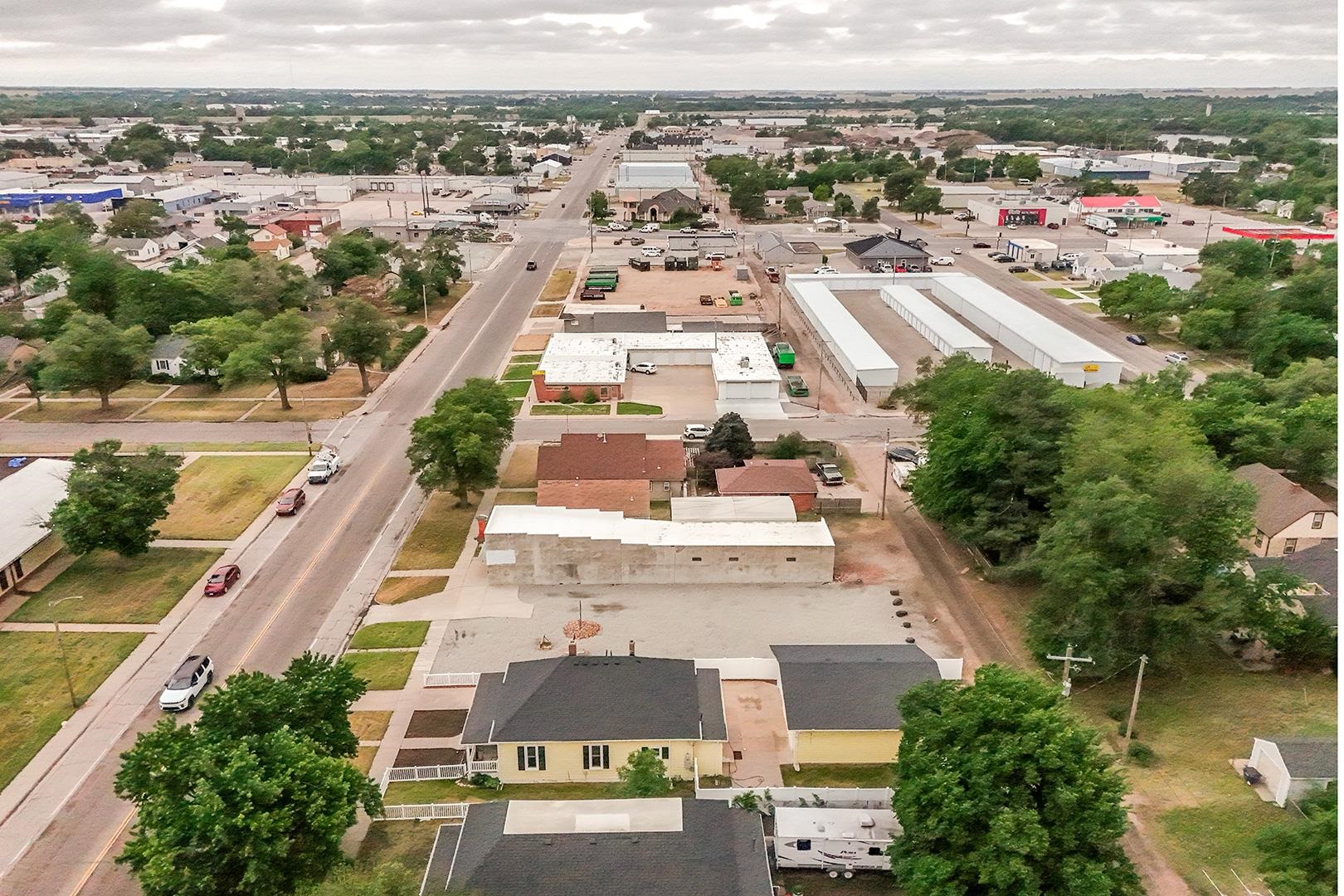 1207 Washington Great Bend KS 67530