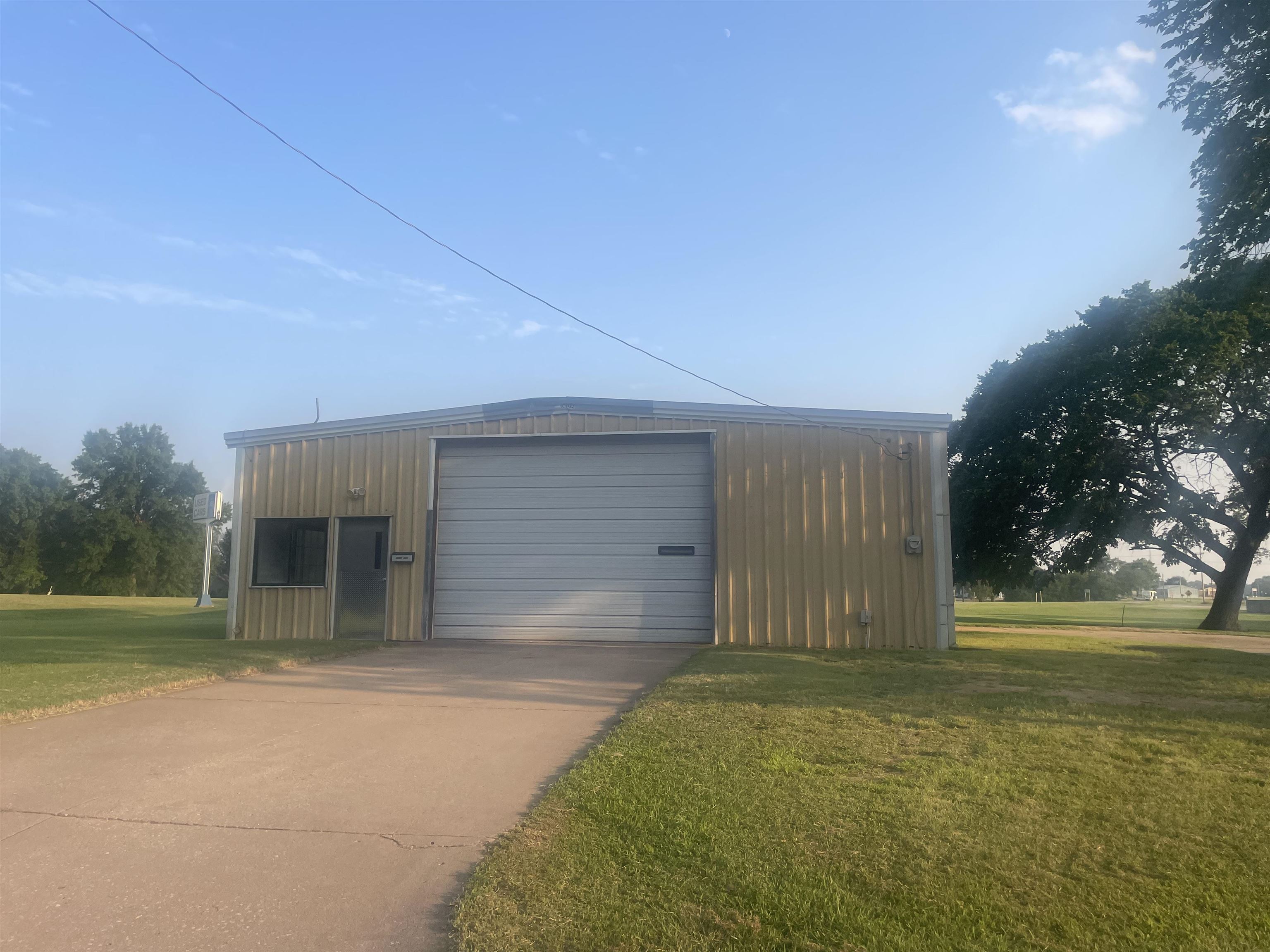 905 E 8th Street Harper KS 67058
