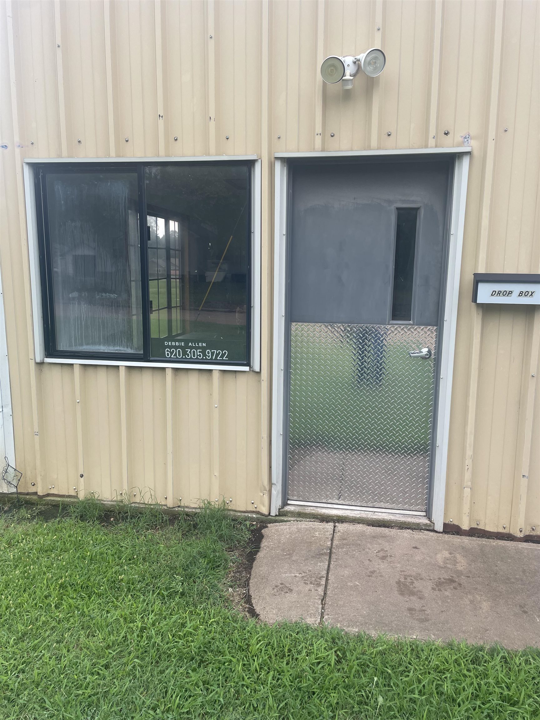 905 E 8th Street Harper KS 67058