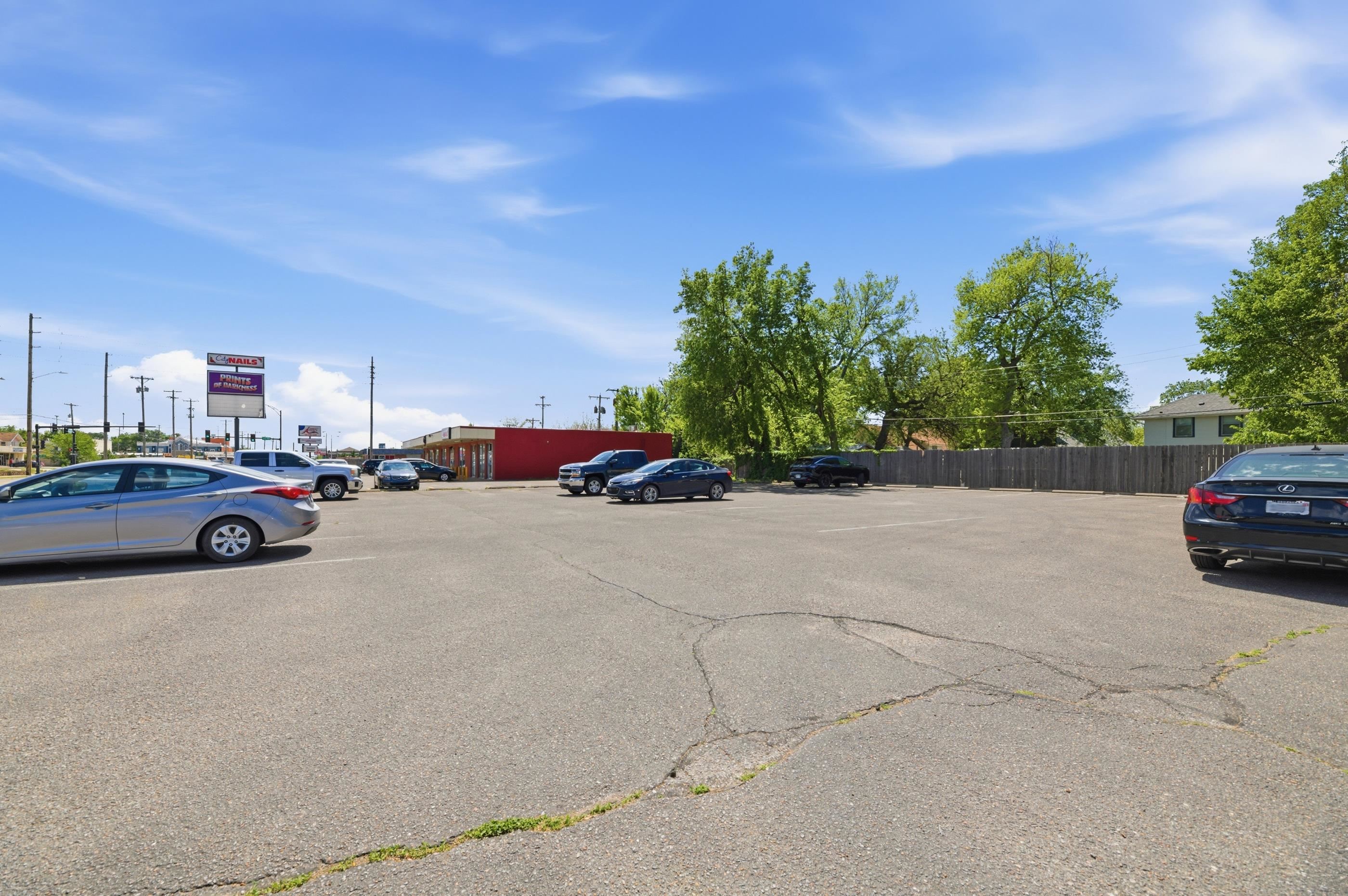 241 N Hillside Street Wichita KS 67214