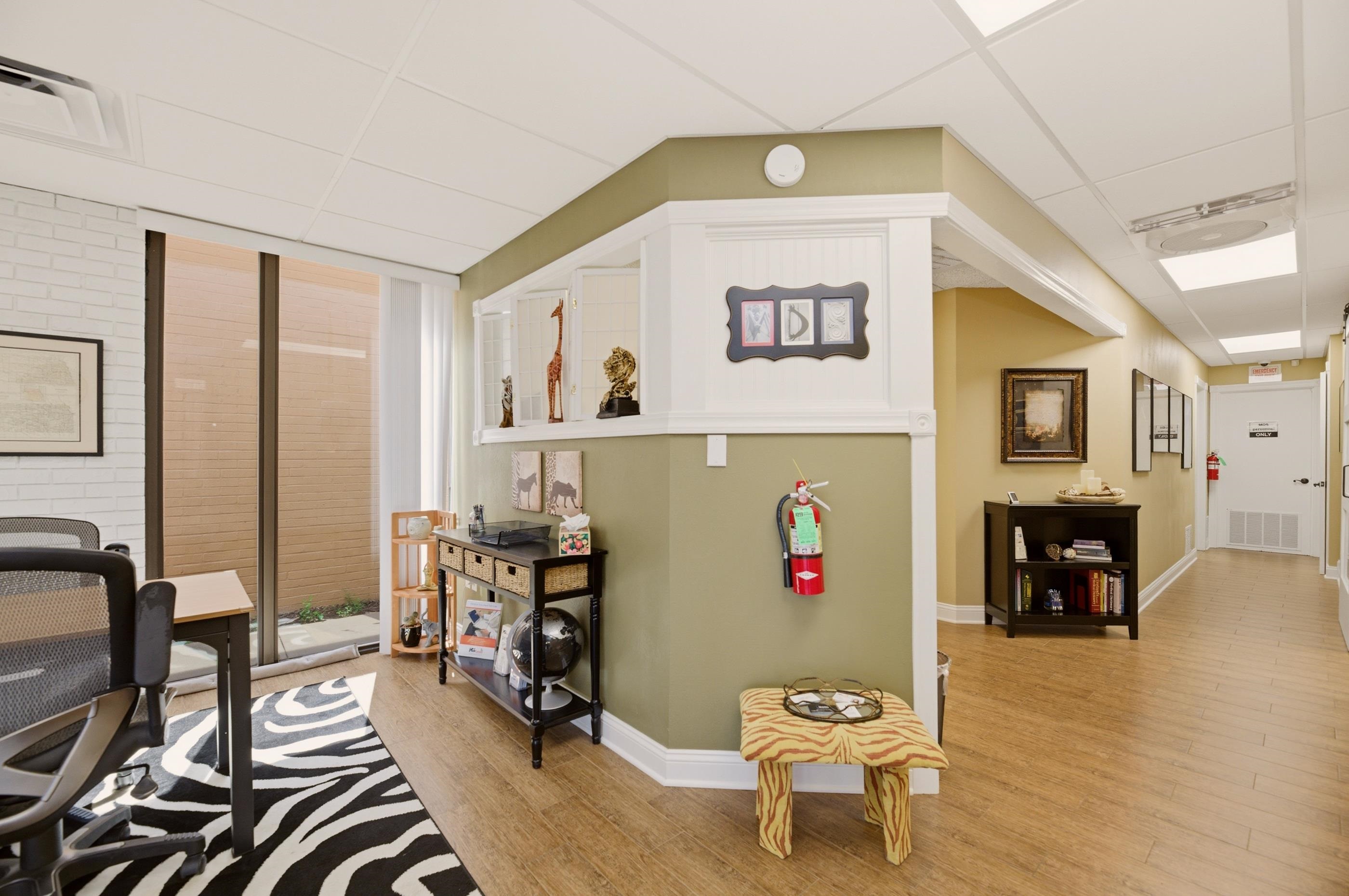 241 N Hillside Street Wichita KS 67214