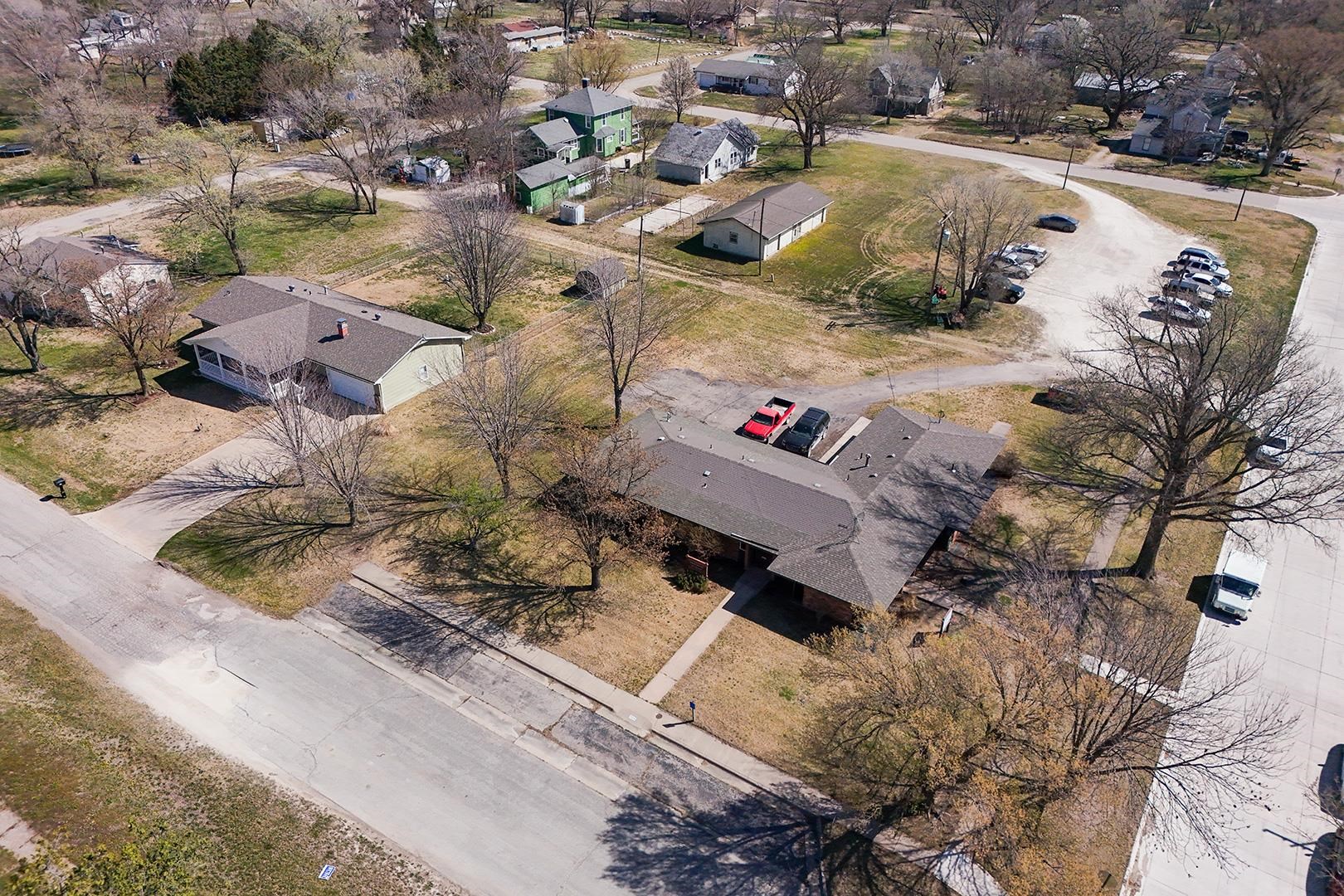 504 N Poplar Peabody KS 66866