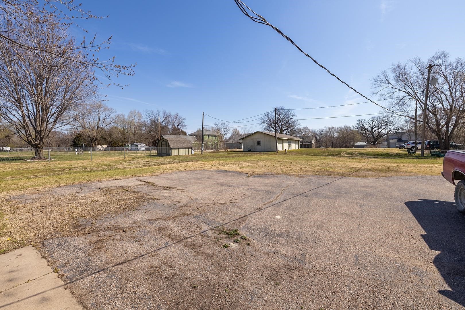 504 N Poplar Peabody KS 66866