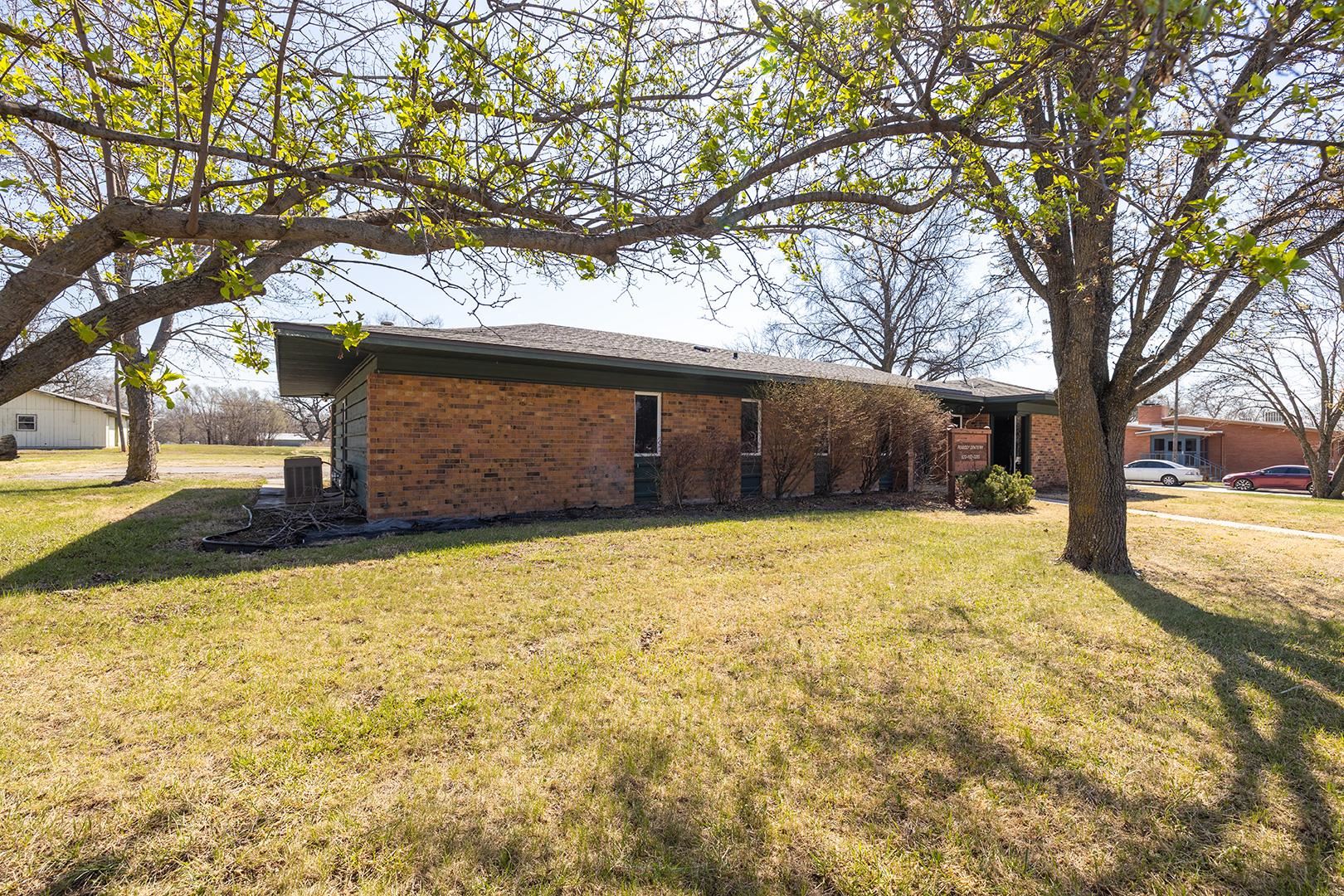 504 N Poplar Peabody KS 66866