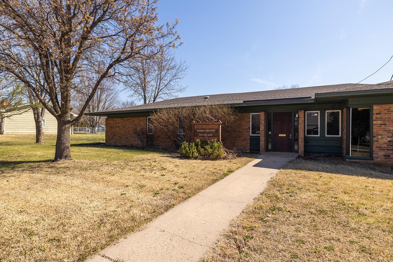 504 N Poplar Peabody KS 66866