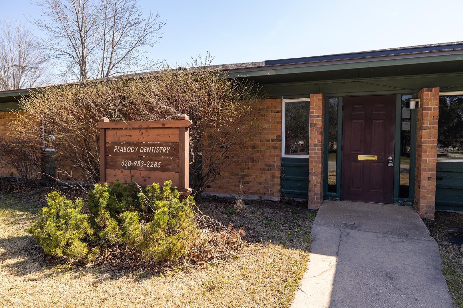 504 N Poplar Peabody KS 66866