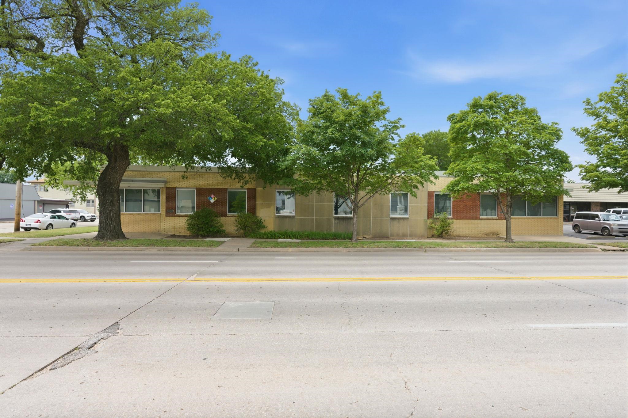 155 S Hydraulic Wichita KS 67211