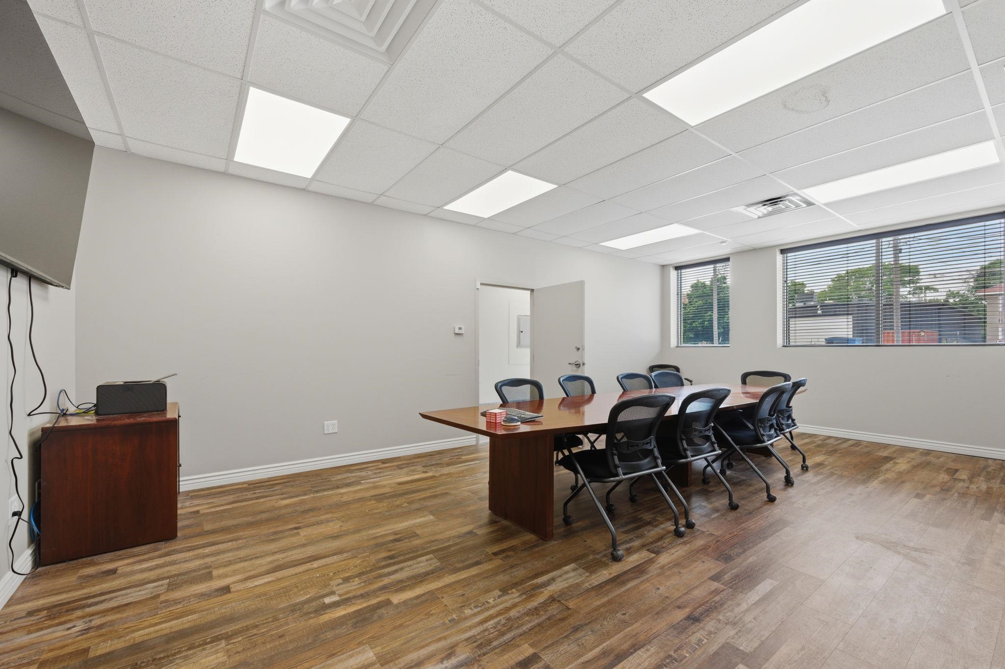 155 S Hydraulic Wichita KS 67211