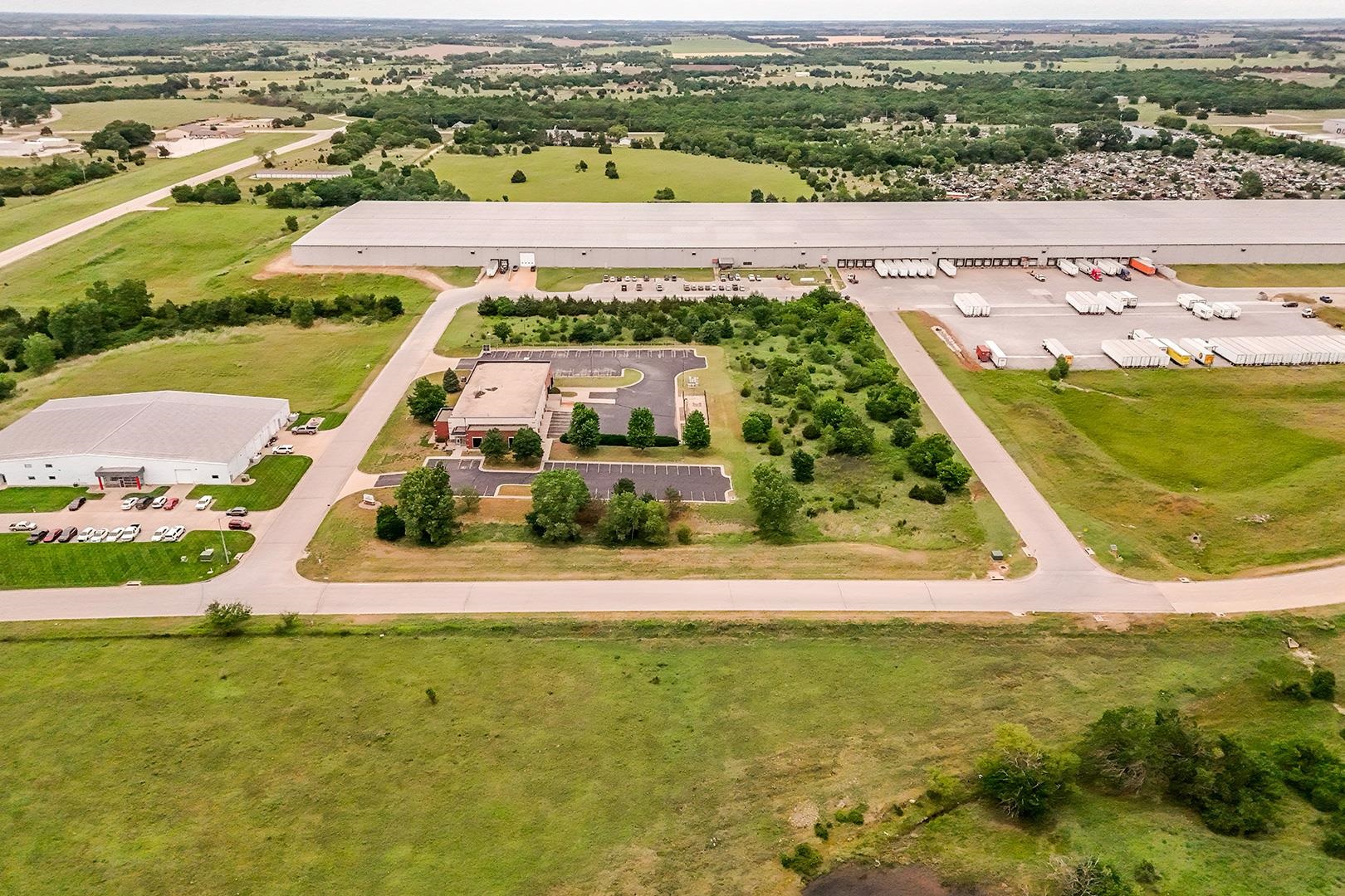 3900 E 12th Winfield KS 67156