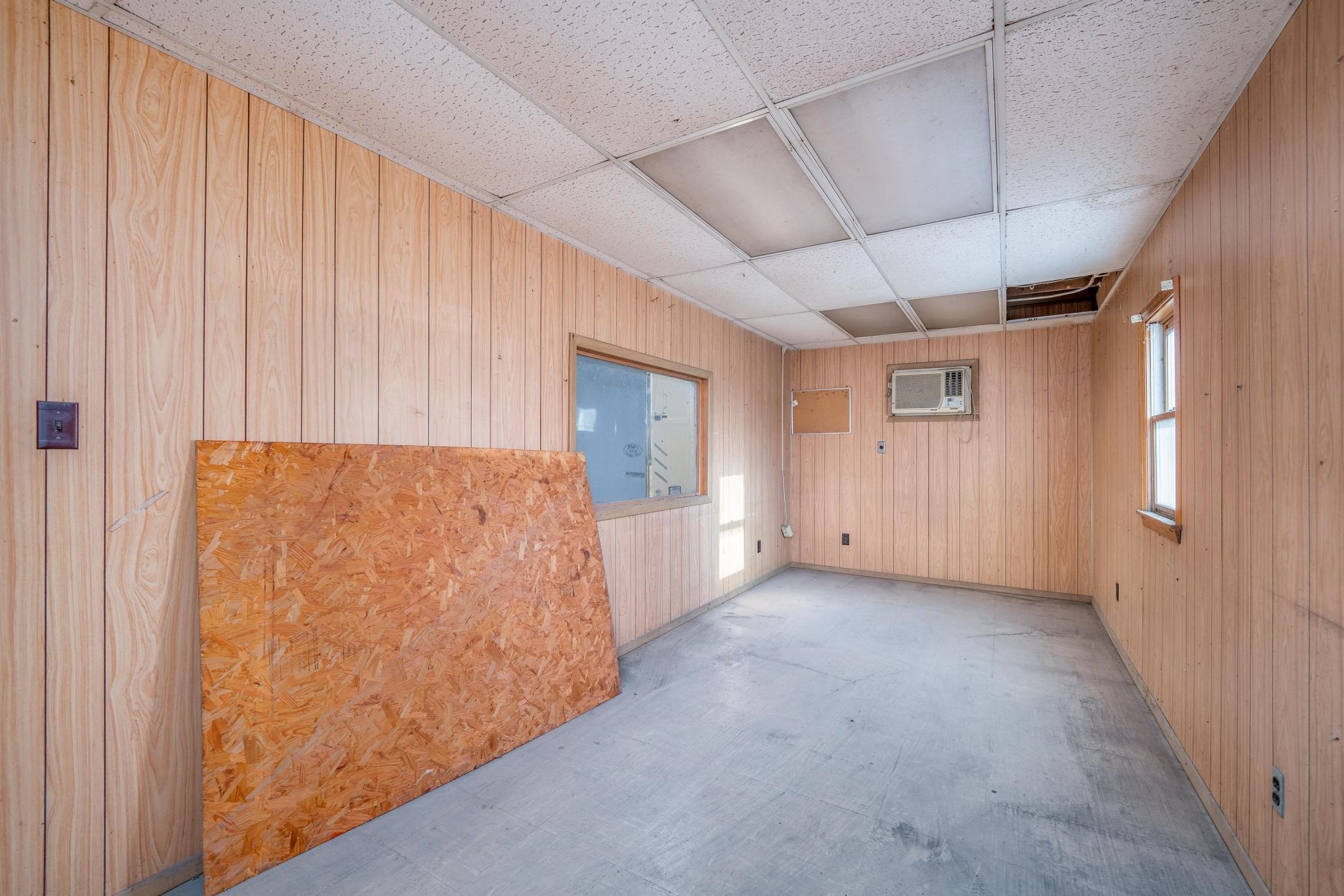 202 E Hillside Wellington KS 67152