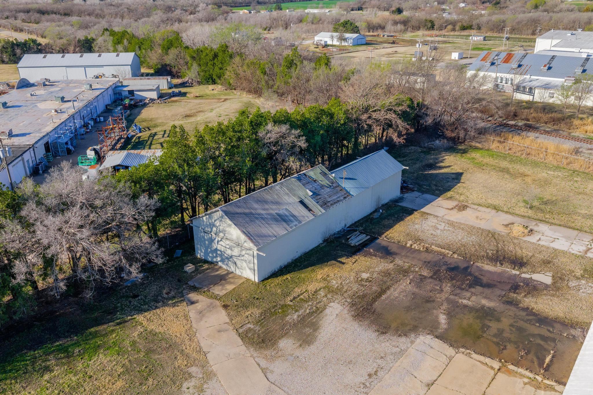 202 E Hillside Wellington KS 67152
