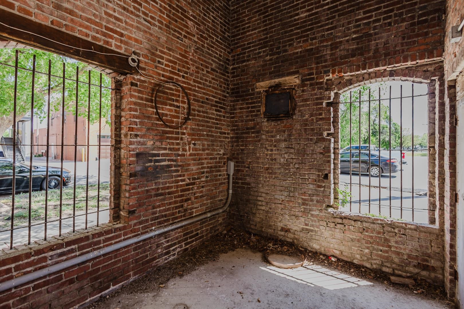 1001 W Douglas Avenue Wichita KS 67213