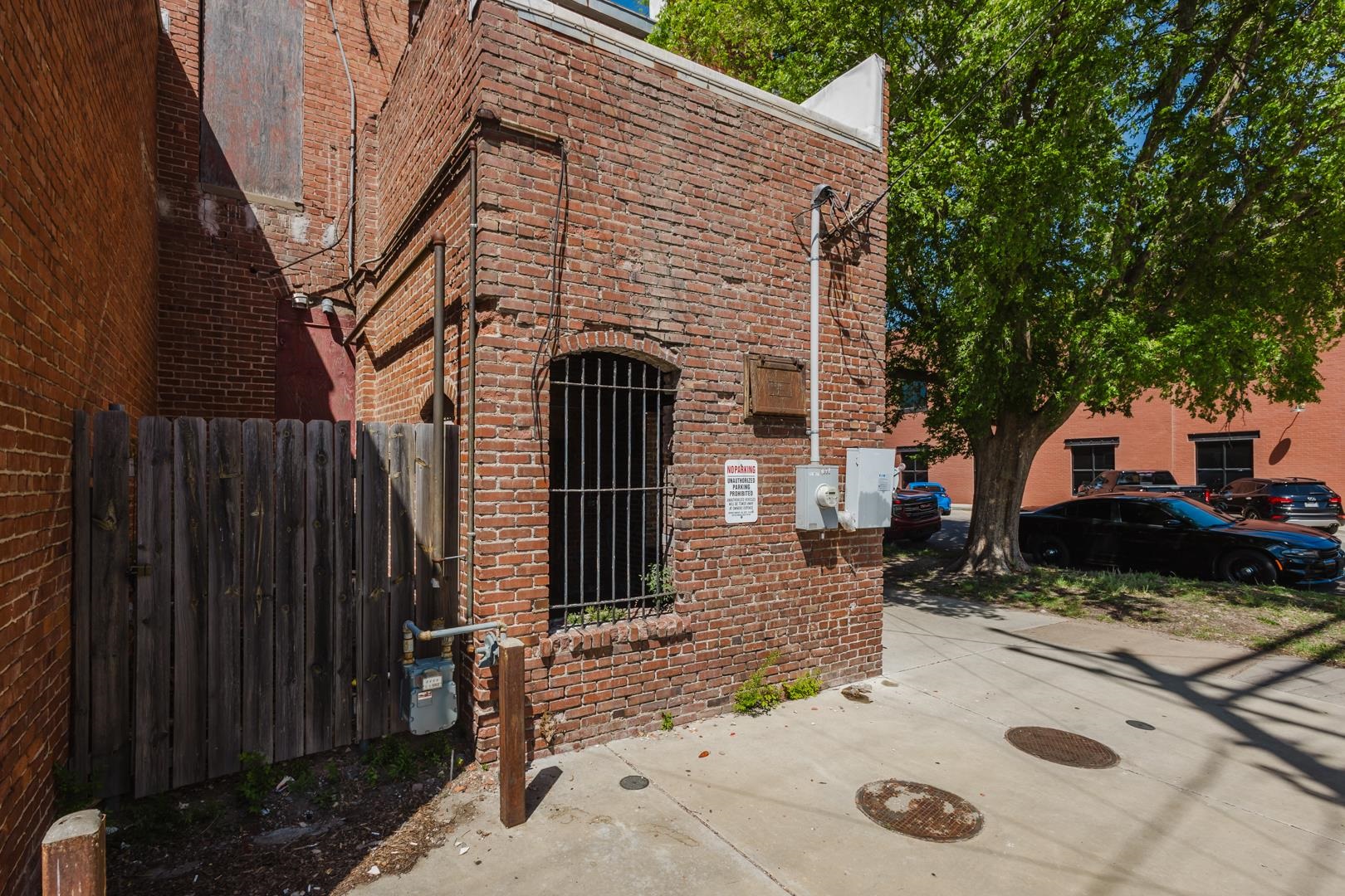 1001 W Douglas Avenue Wichita KS 67213