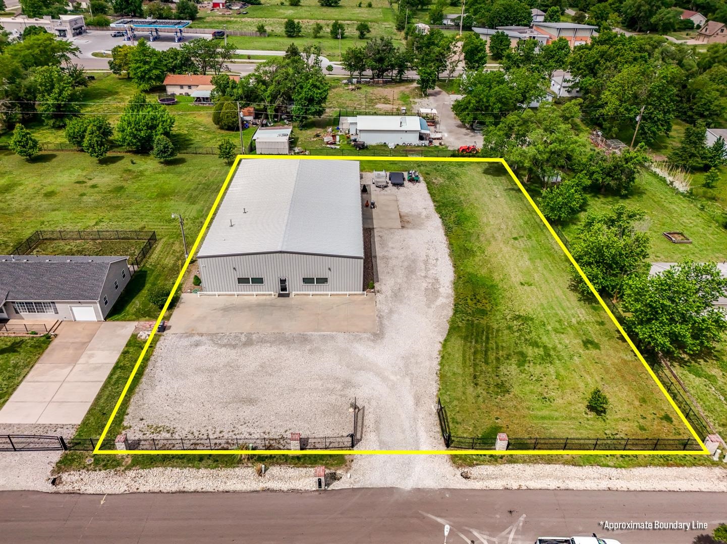 2325 S Crest Wichita KS 67207