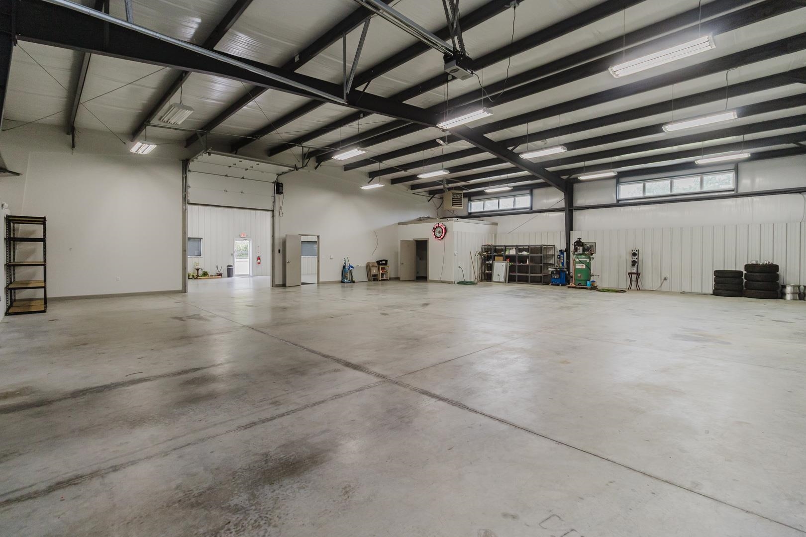 2325 S Crest Wichita KS 67207