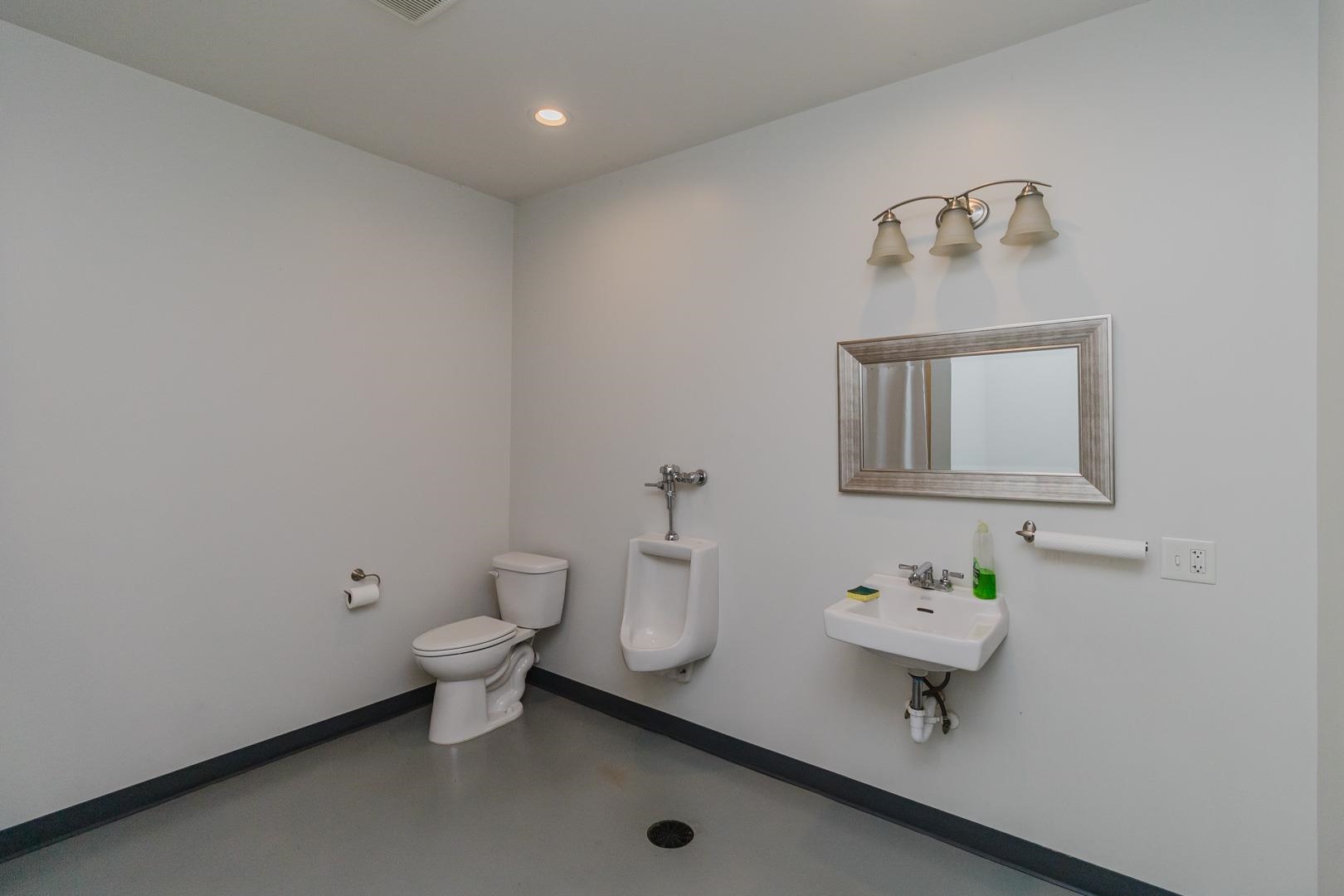 2325 S Crest Wichita KS 67207