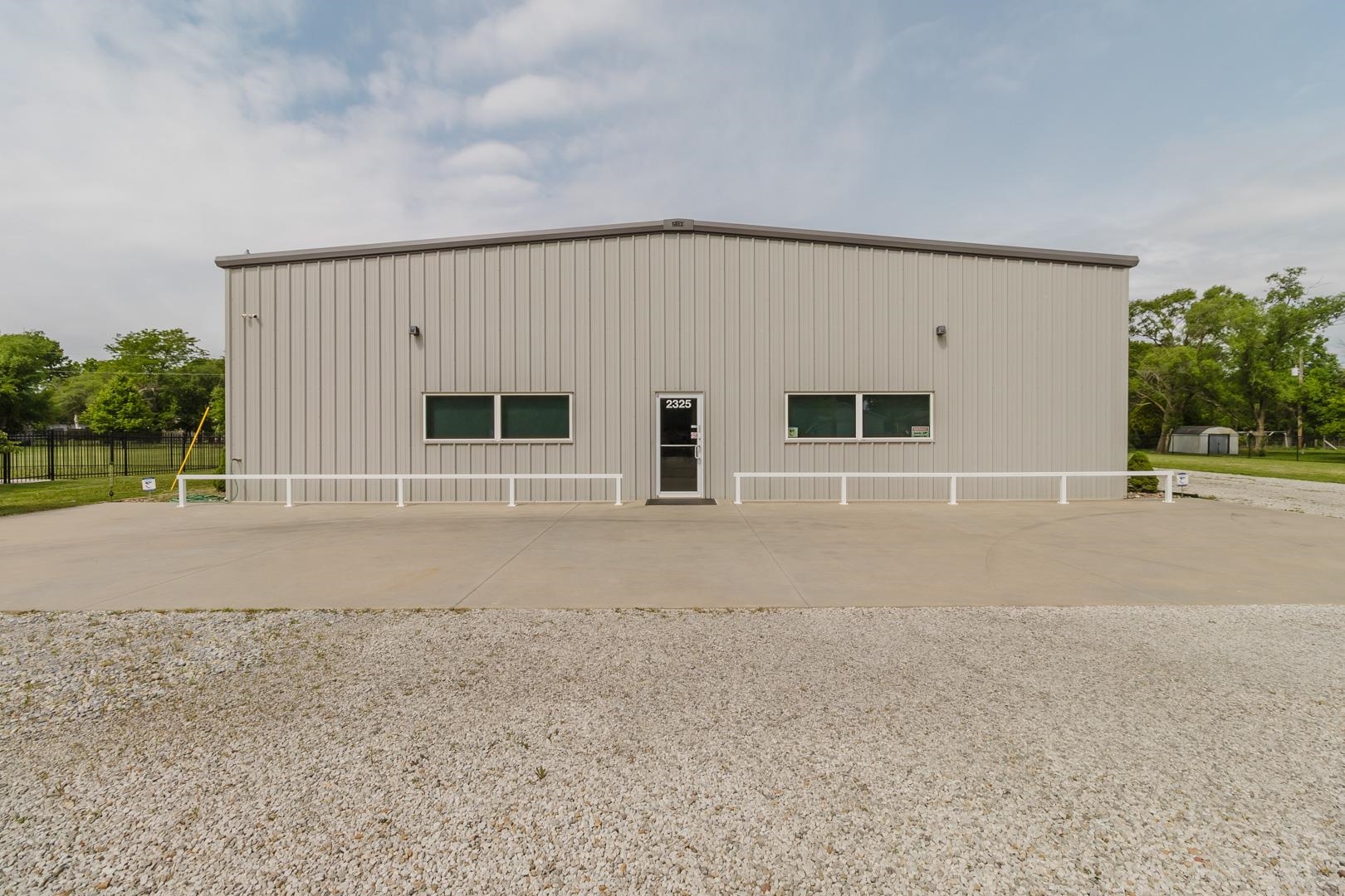 2325 S Crest Wichita KS 67207