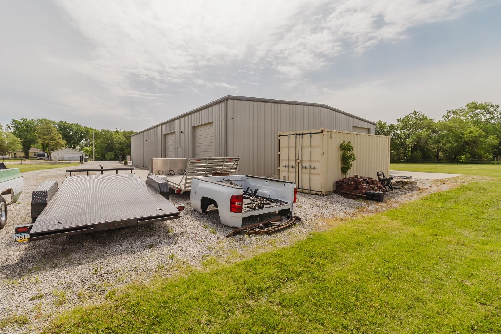 2325 S Crest Wichita KS 67207