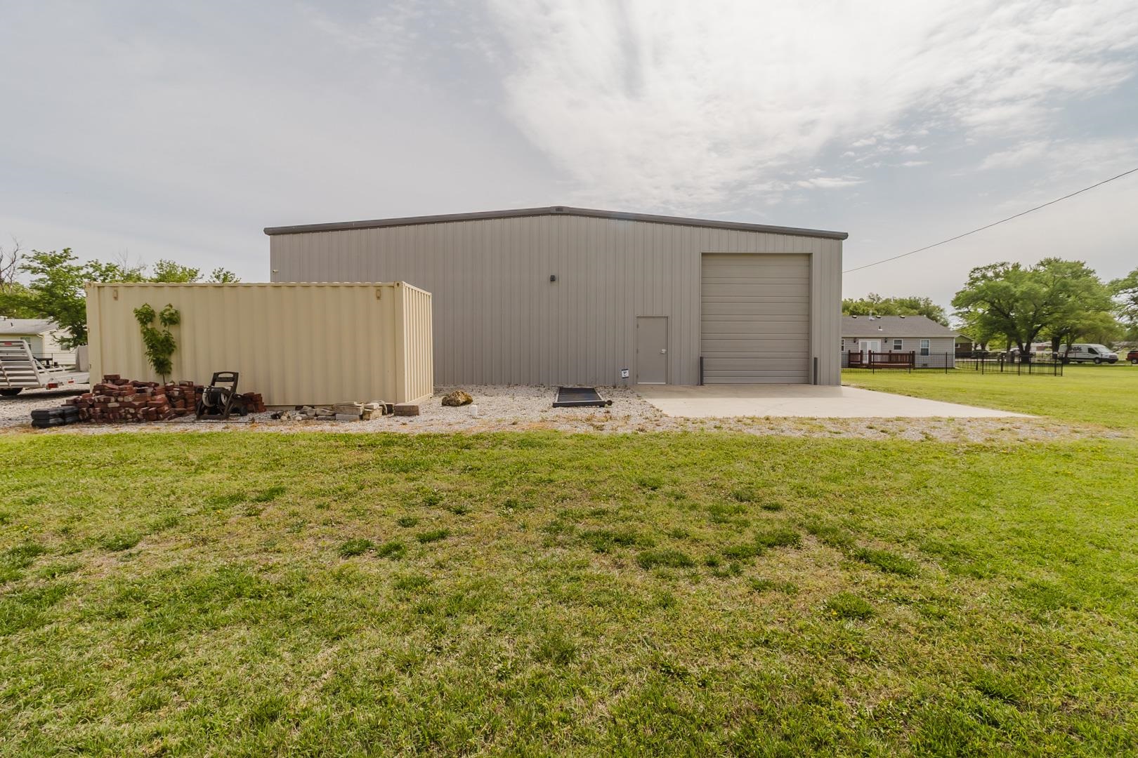 2325 S Crest Wichita KS 67207