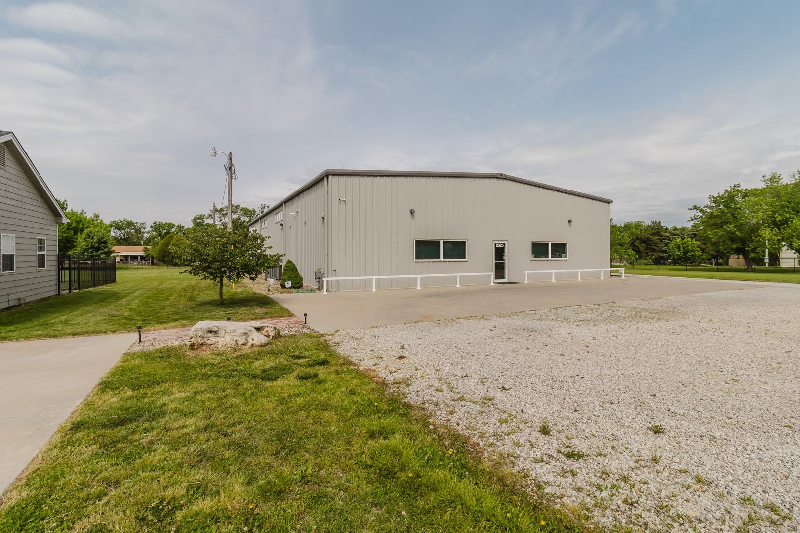 2325 S Crest Wichita KS 67207