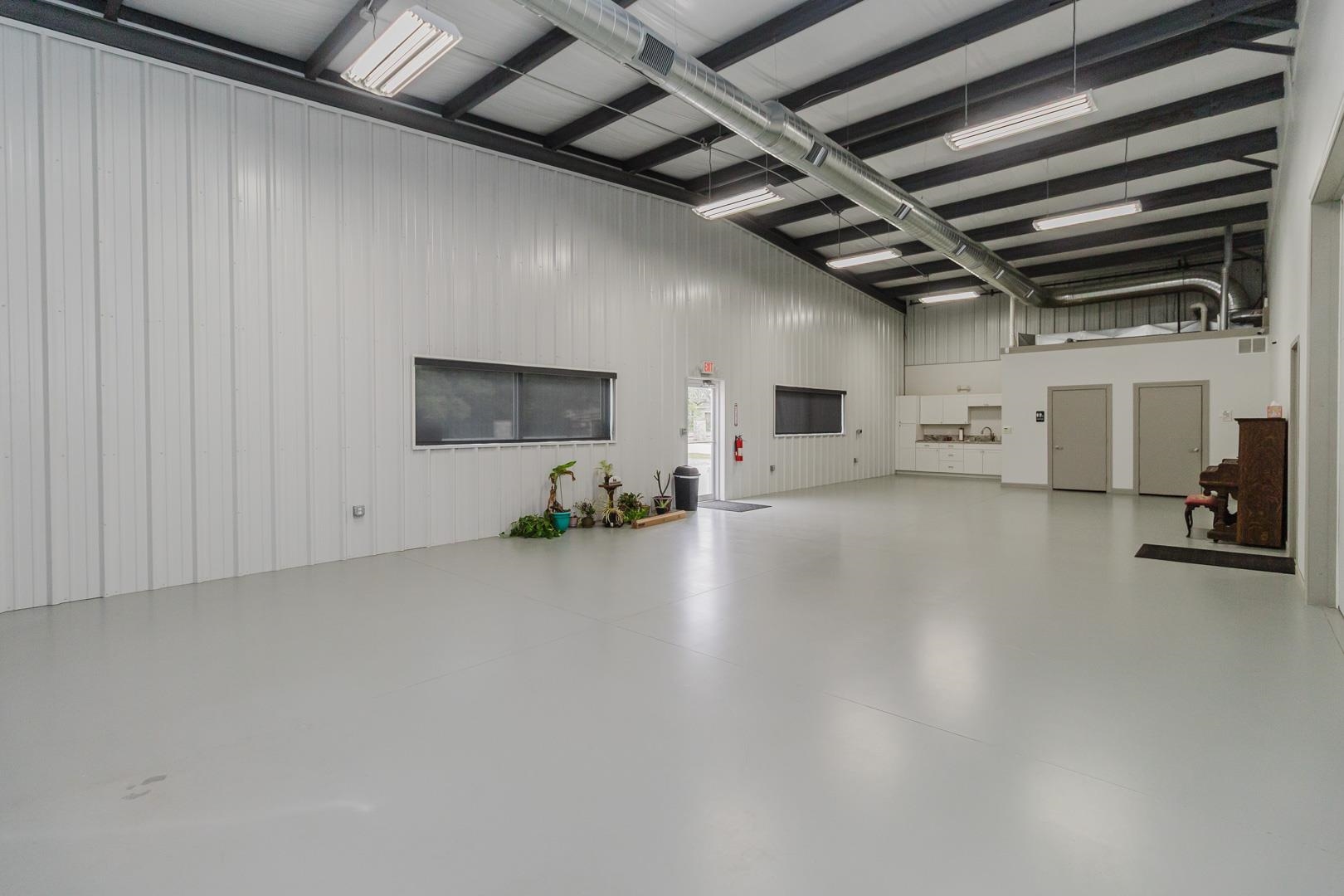 2325 S Crest Wichita KS 67207