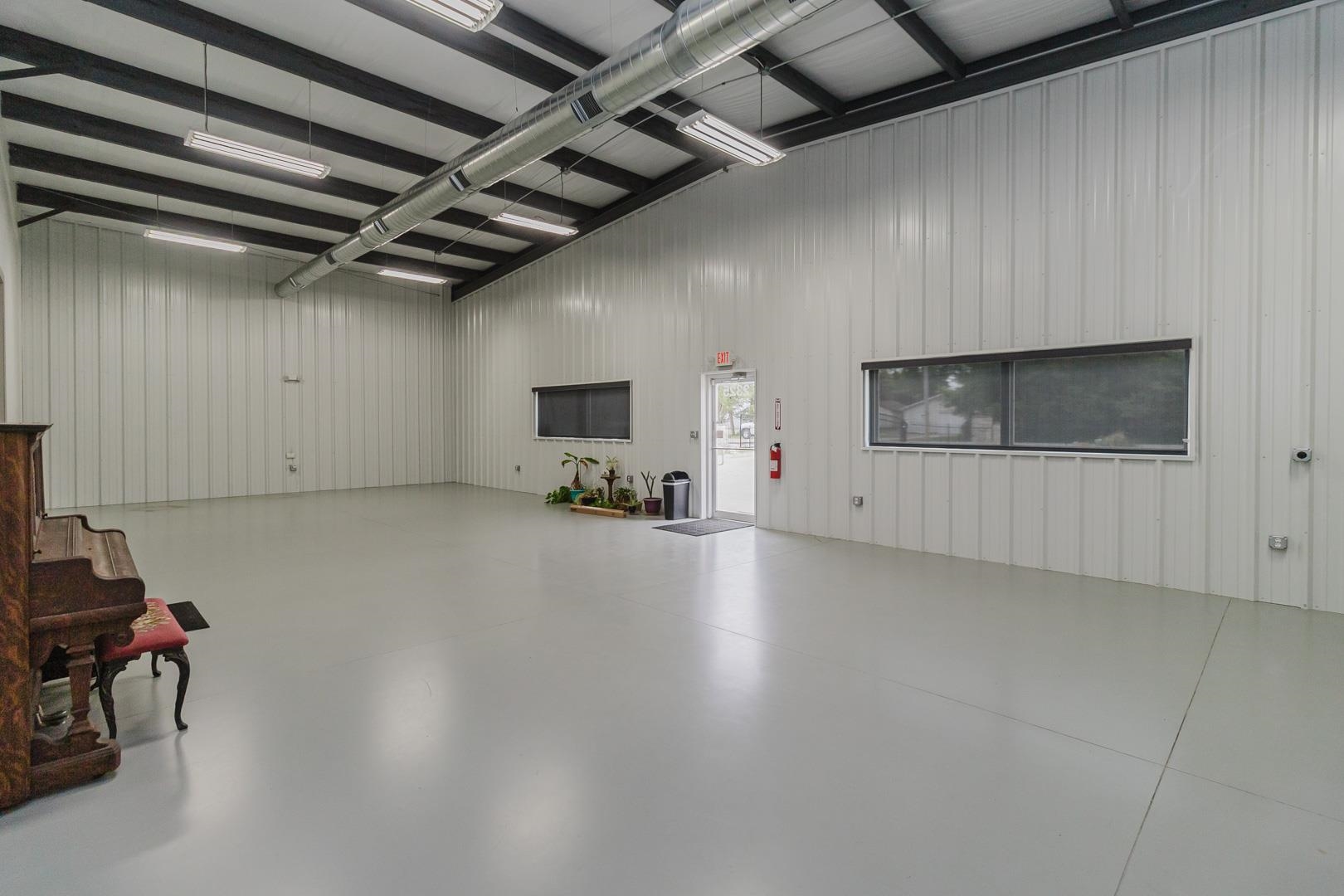 2325 S Crest Wichita KS 67207
