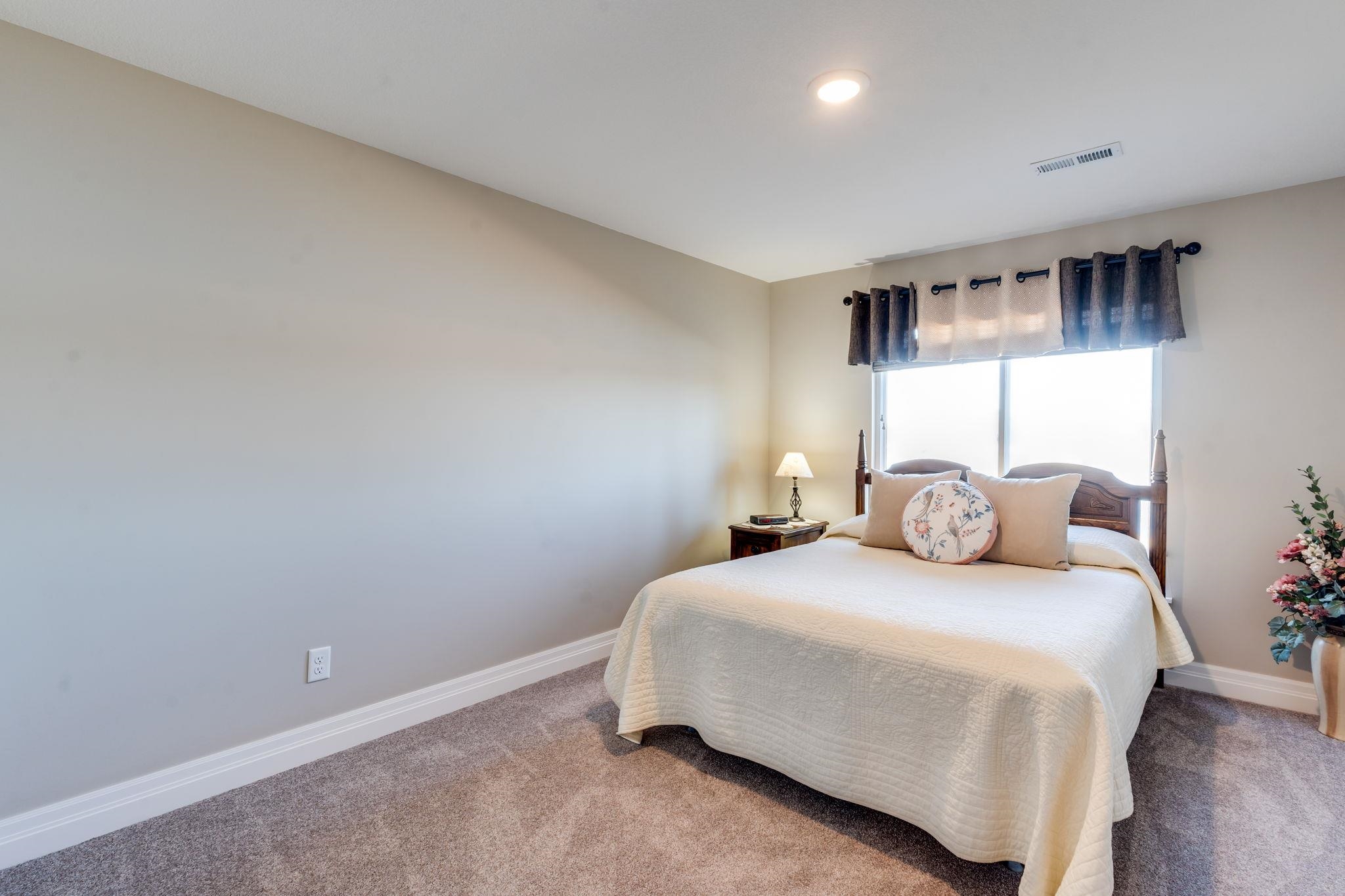 918 N Bayshore Street Wichita KS 67212